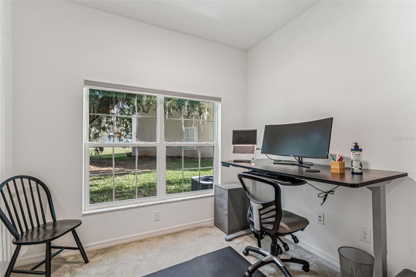 Image 7 of 94 For 1120 Hillhurst Drive