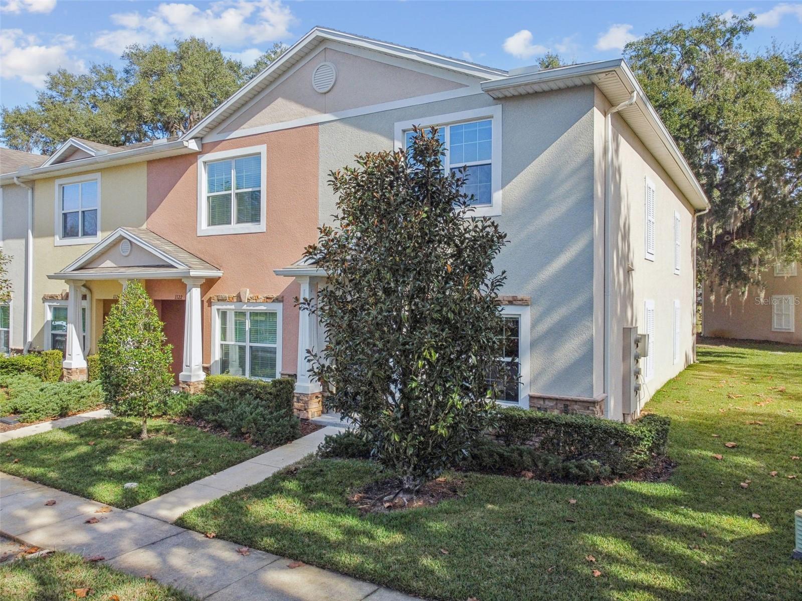 Image 73 of 94 For 1120 Hillhurst Drive