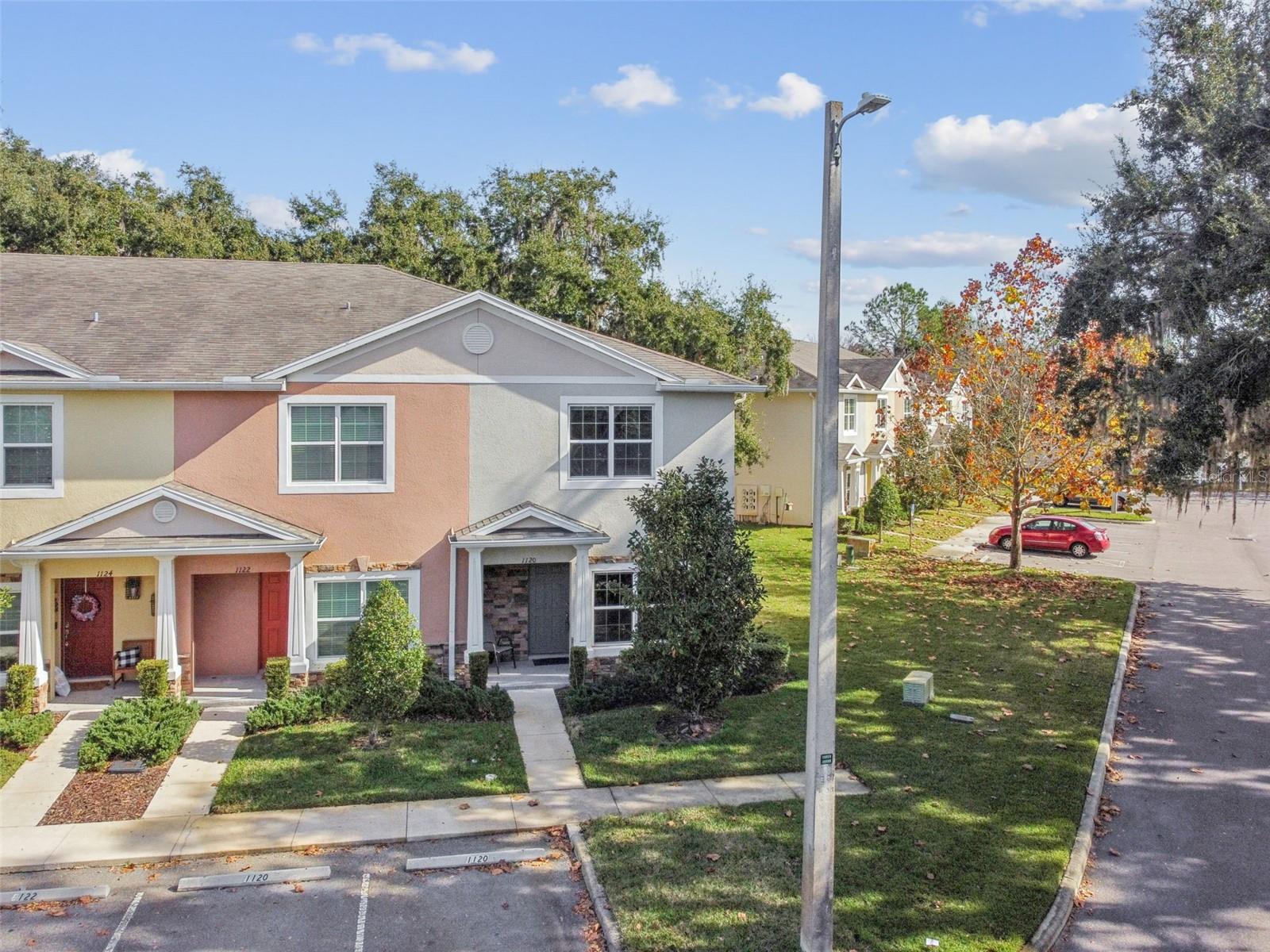 Image 78 of 94 For 1120 Hillhurst Drive