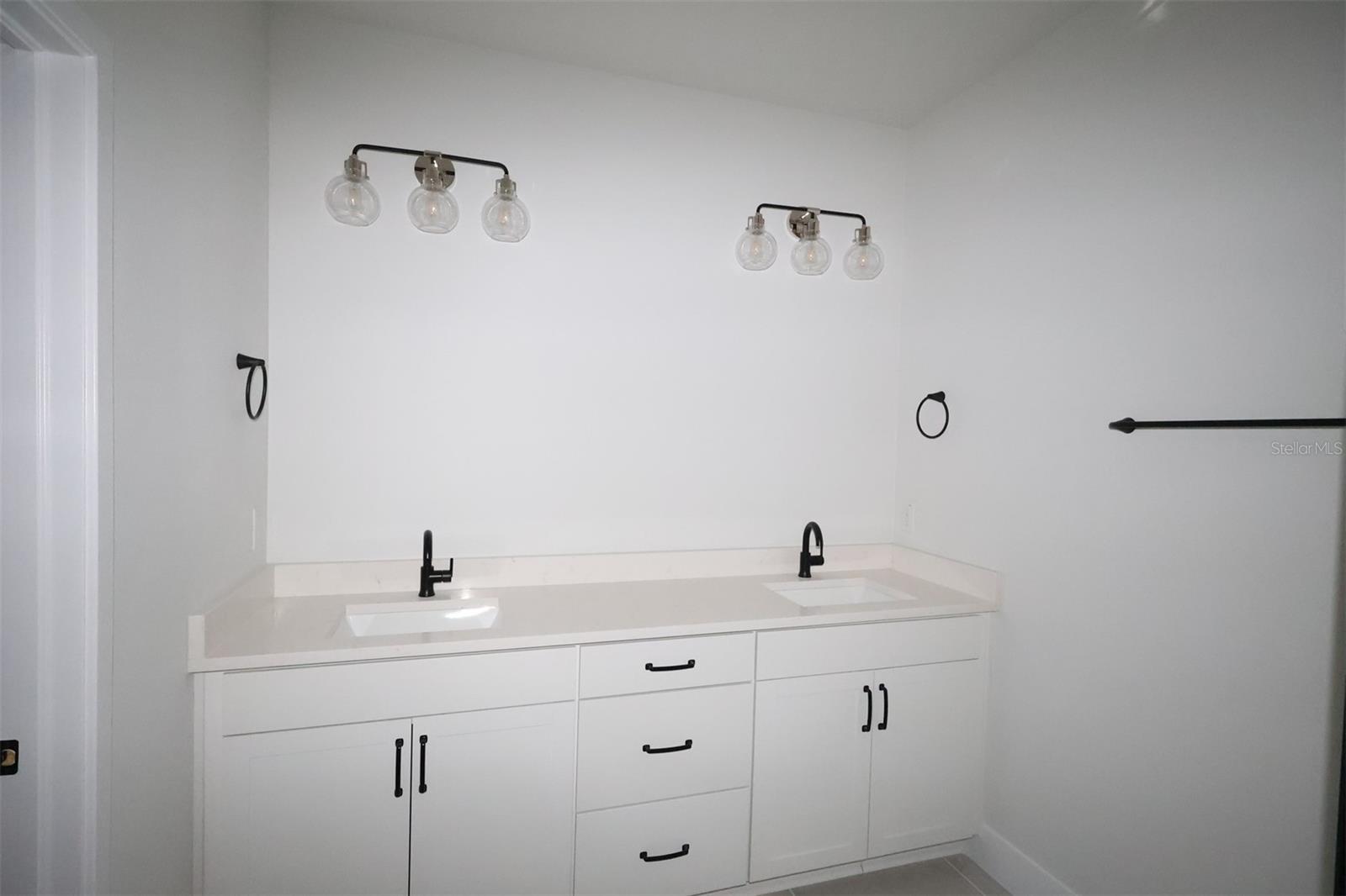 Image 13 of 34 For 6605 Nebraska Avenue 18