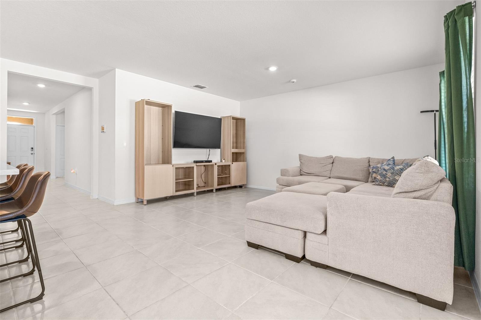 Image 18 of 47 For 3821 Diving Dove Lane