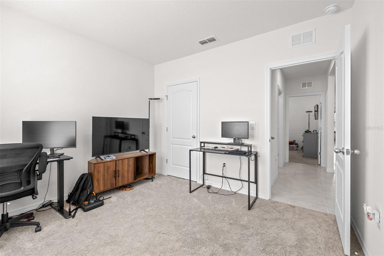 Image 28 of 47 For 3821 Diving Dove Lane