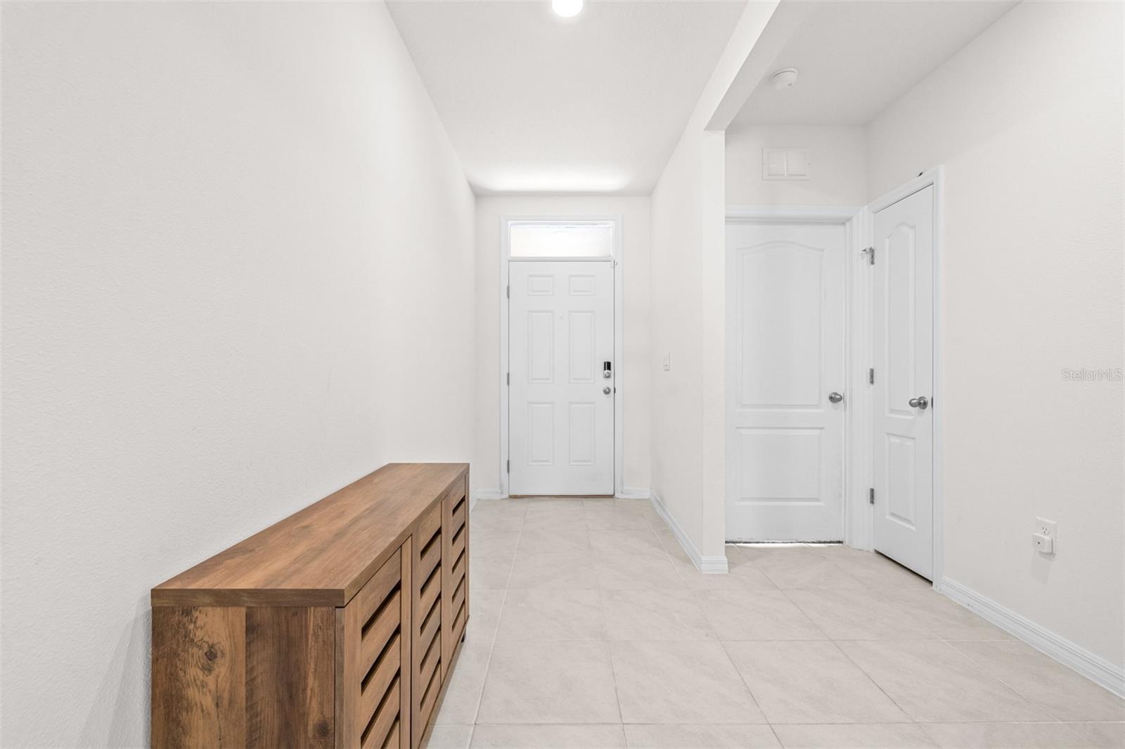 Image 4 of 47 For 3821 Diving Dove Lane