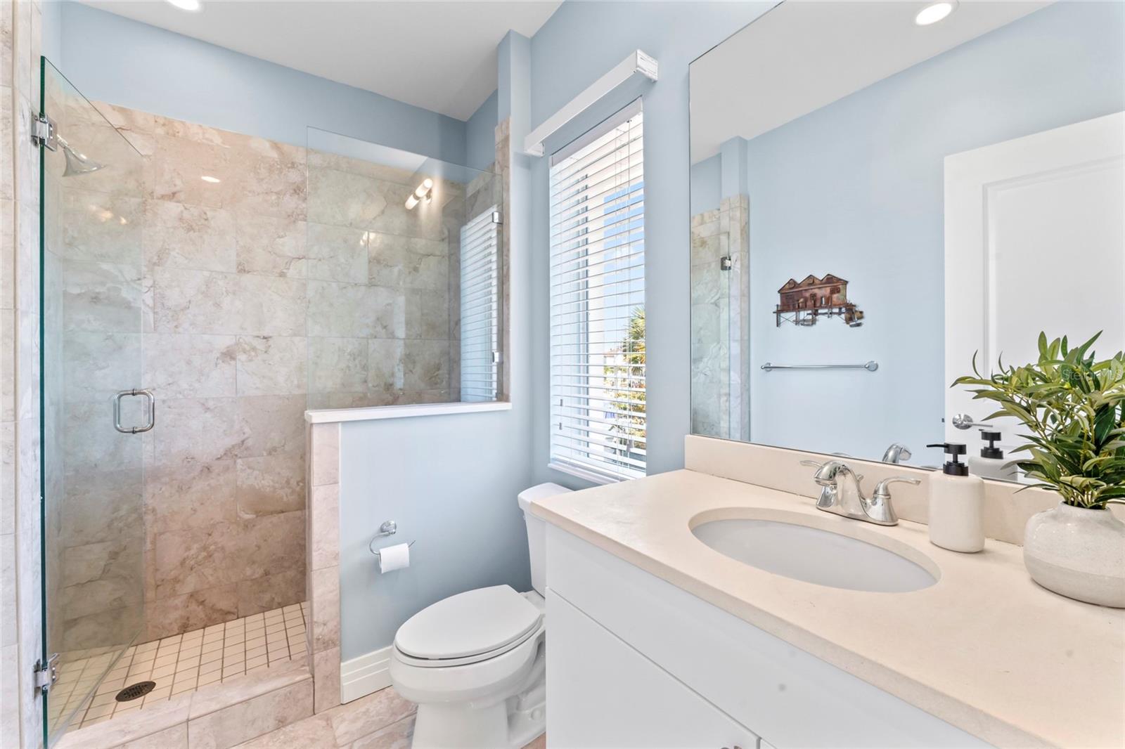 Image 20 of 55 For 1325 Snell Isle Boulevard Ne 110