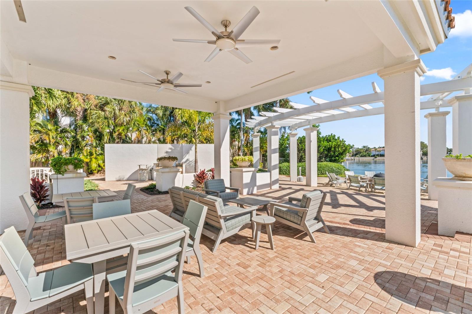 Image 22 of 55 For 1325 Snell Isle Boulevard Ne 110