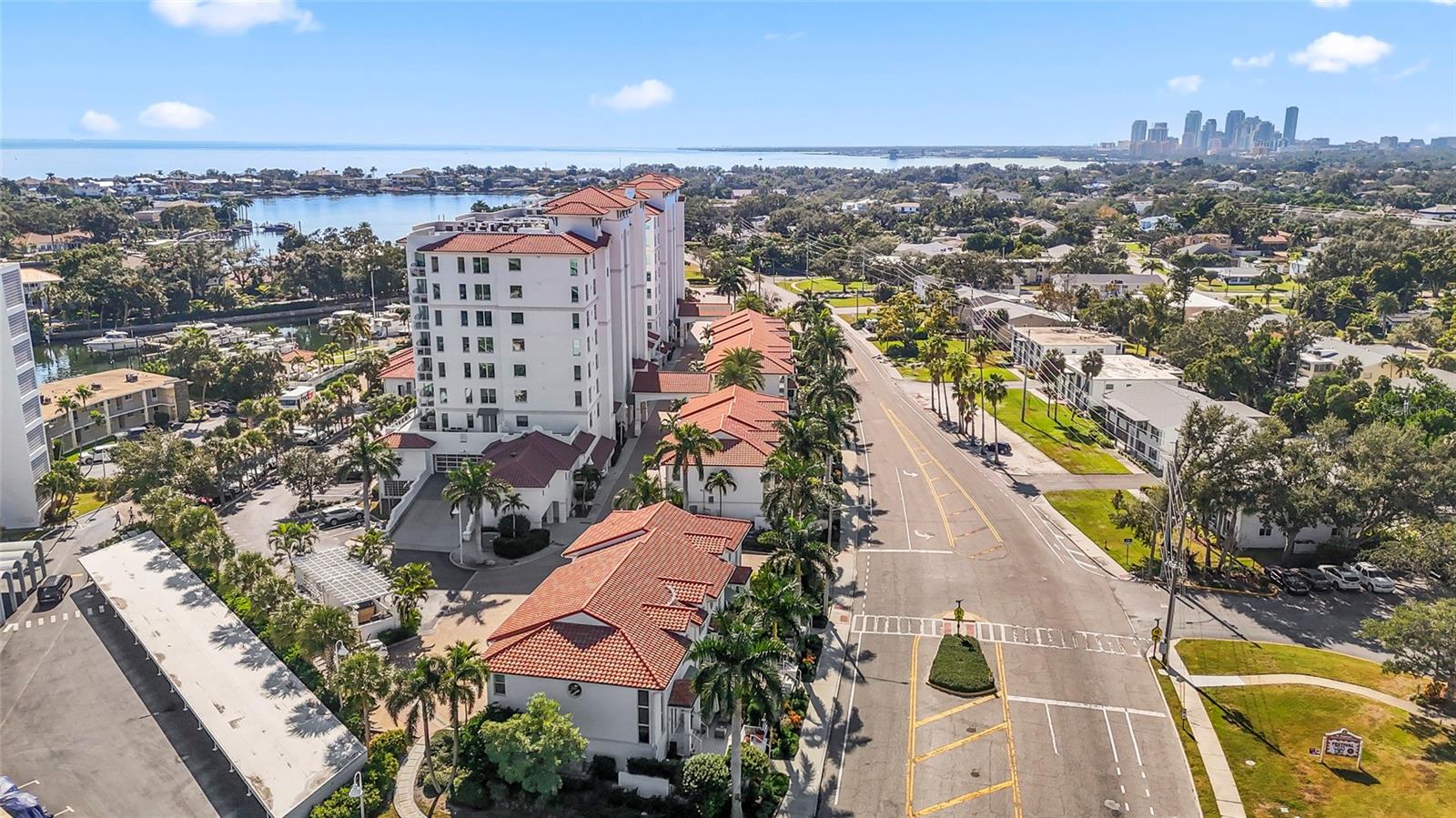 Image 44 of 55 For 1325 Snell Isle Boulevard Ne 110