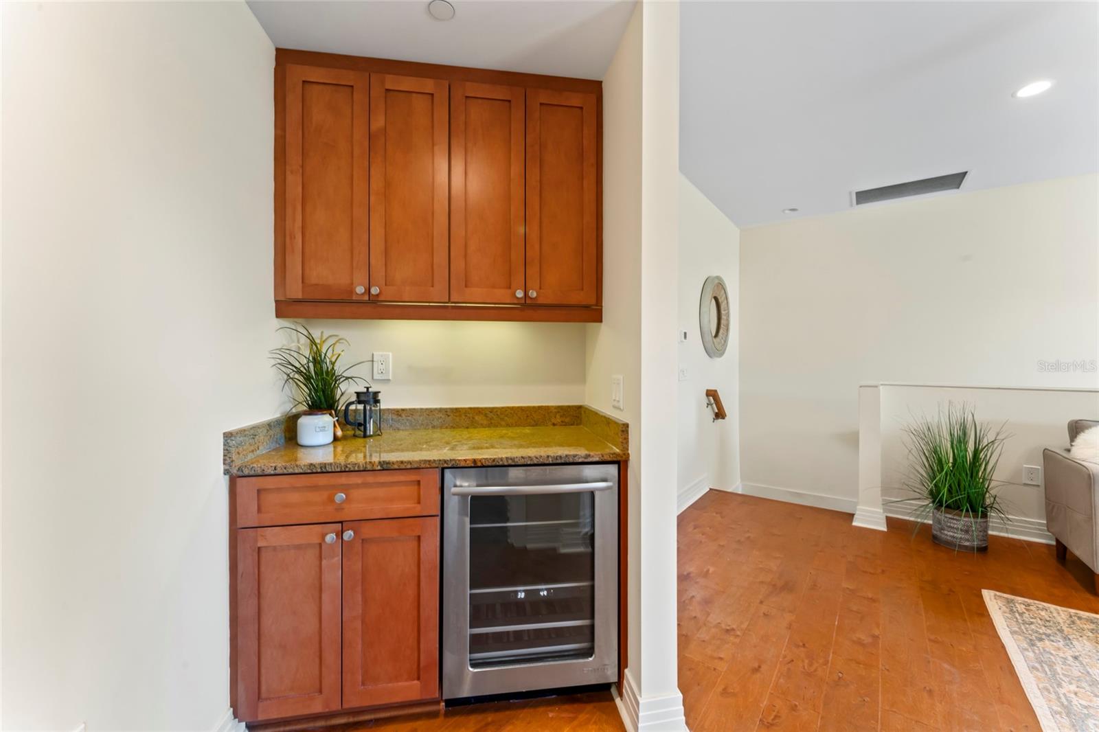 Image 5 of 55 For 1325 Snell Isle Boulevard Ne 110