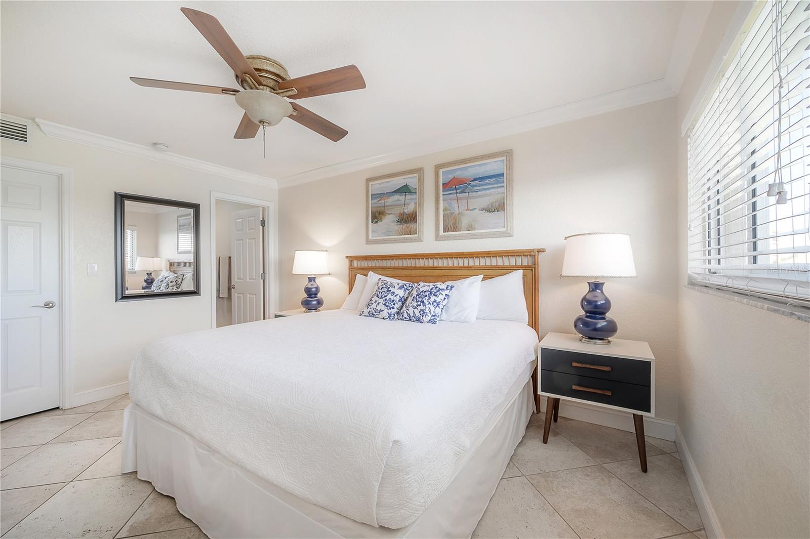 Image 11 of 24 For 10265 Gulf Boulevard A306