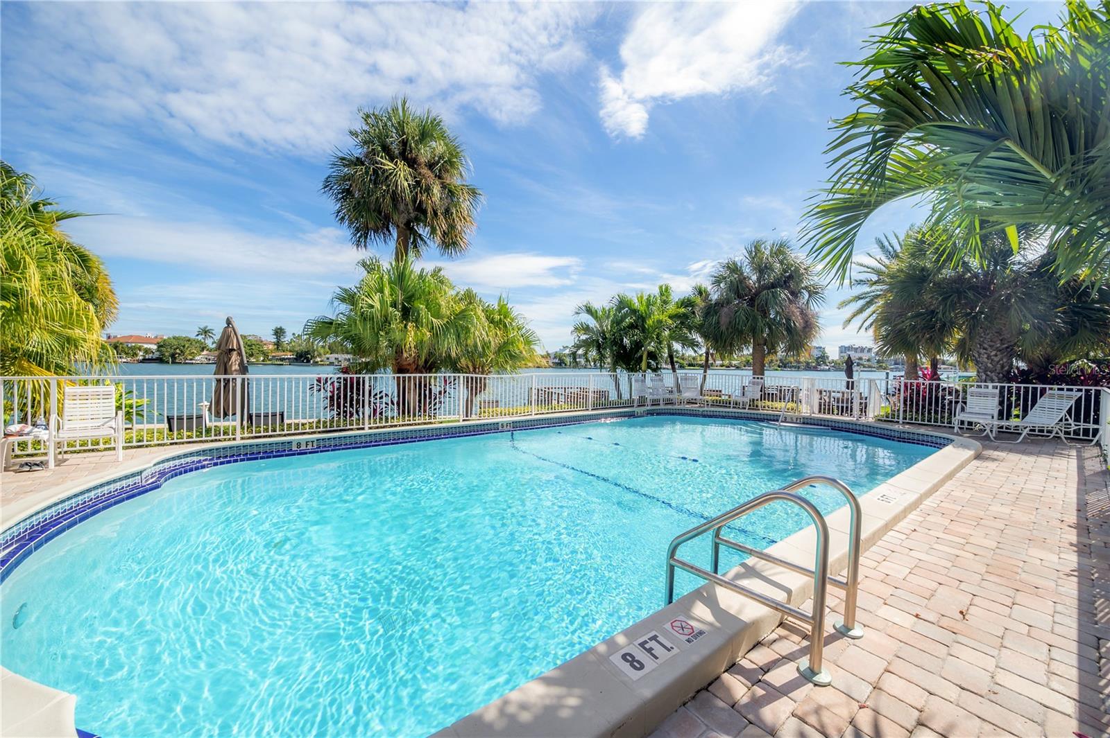 Image 16 of 24 For 10265 Gulf Boulevard A306