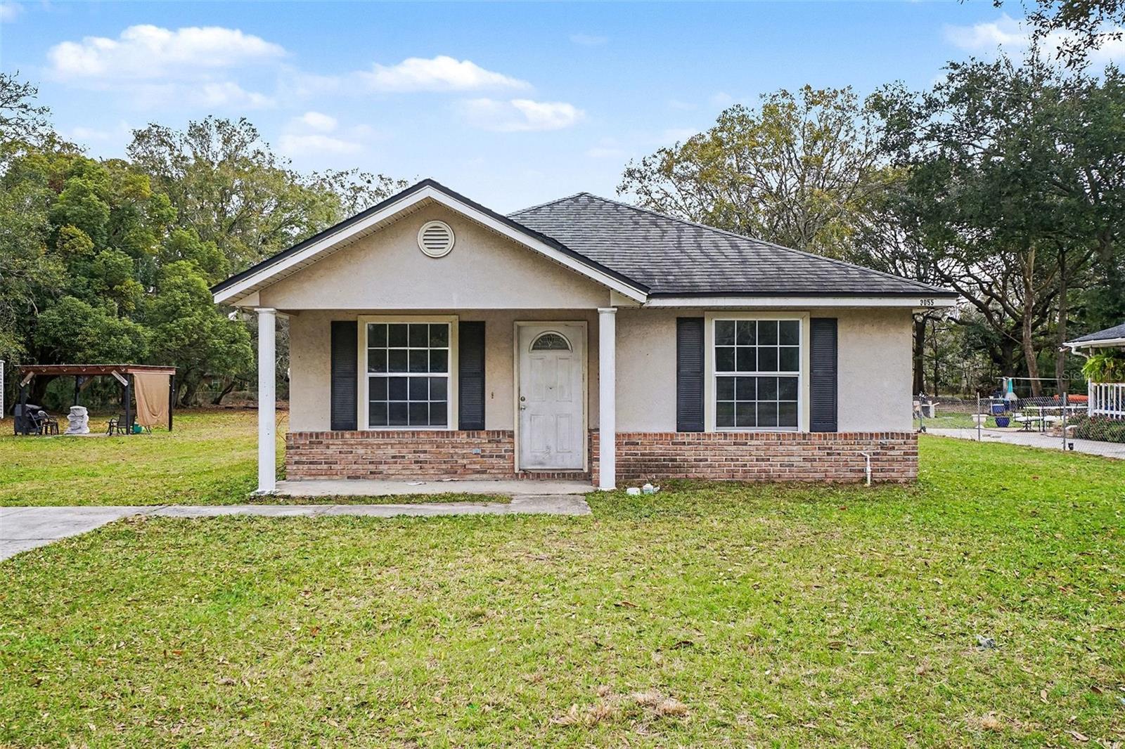 Listing photo id 0 for 3055 Lowell Avenue