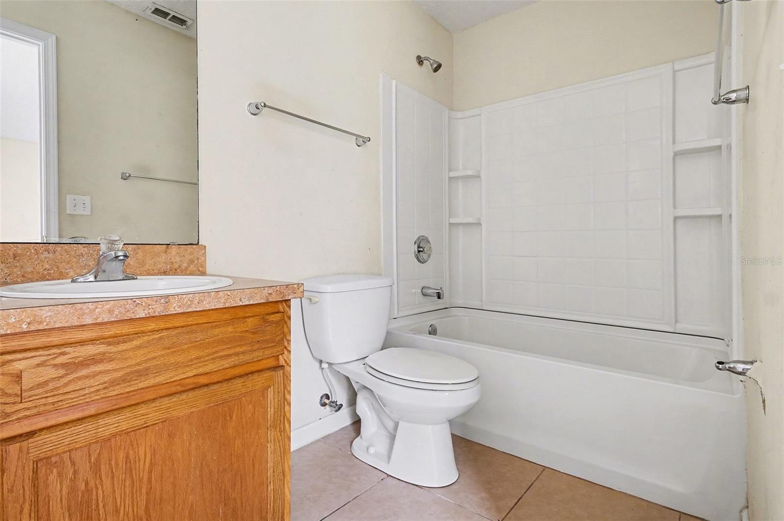 Listing photo id 20 for 3055 Lowell Avenue