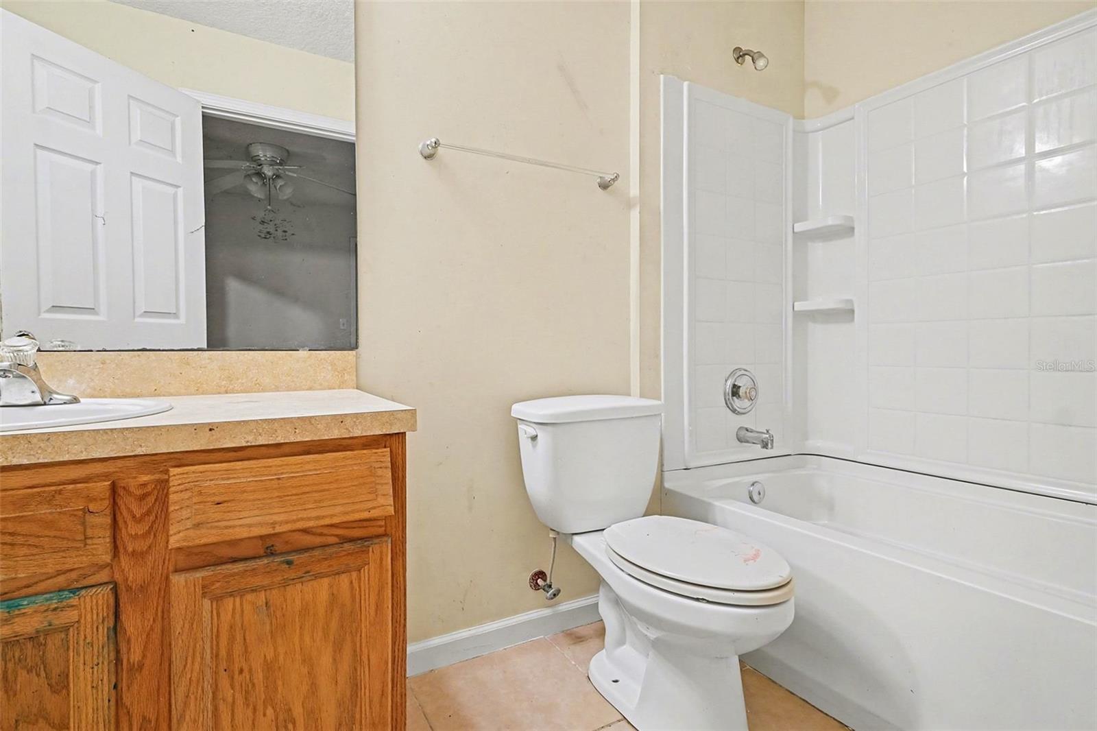 Listing photo id 23 for 3055 Lowell Avenue