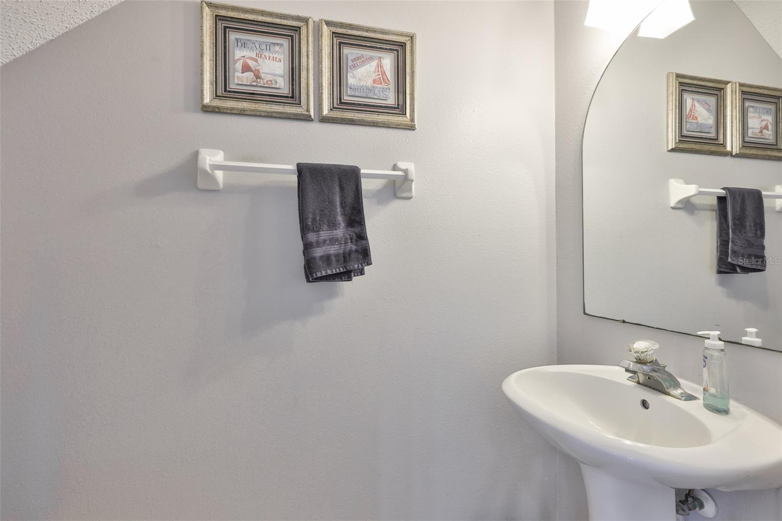 Image 30 of 46 For 477 Countryside Key Boulevard