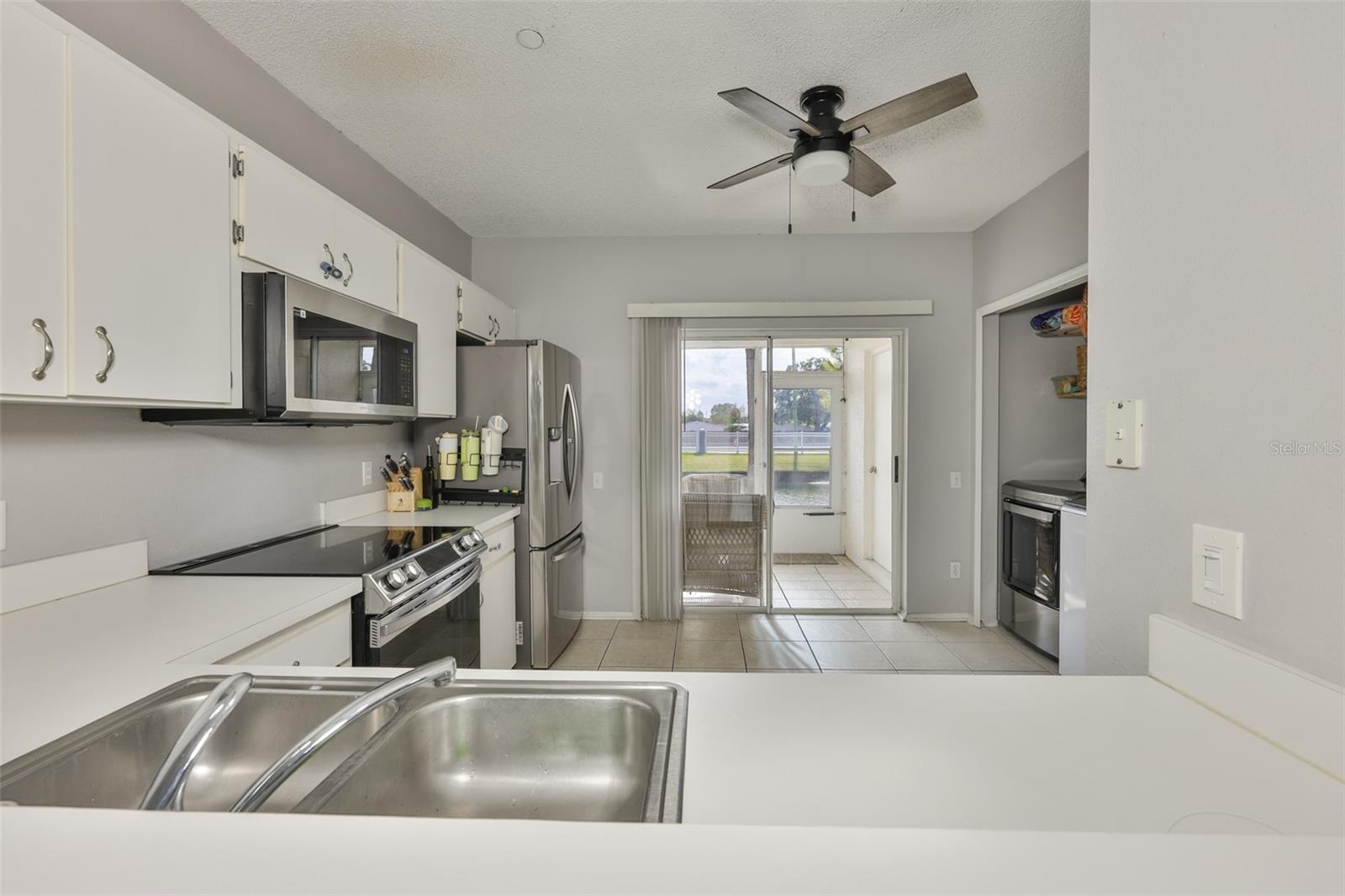 Image 8 of 46 For 477 Countryside Key Boulevard