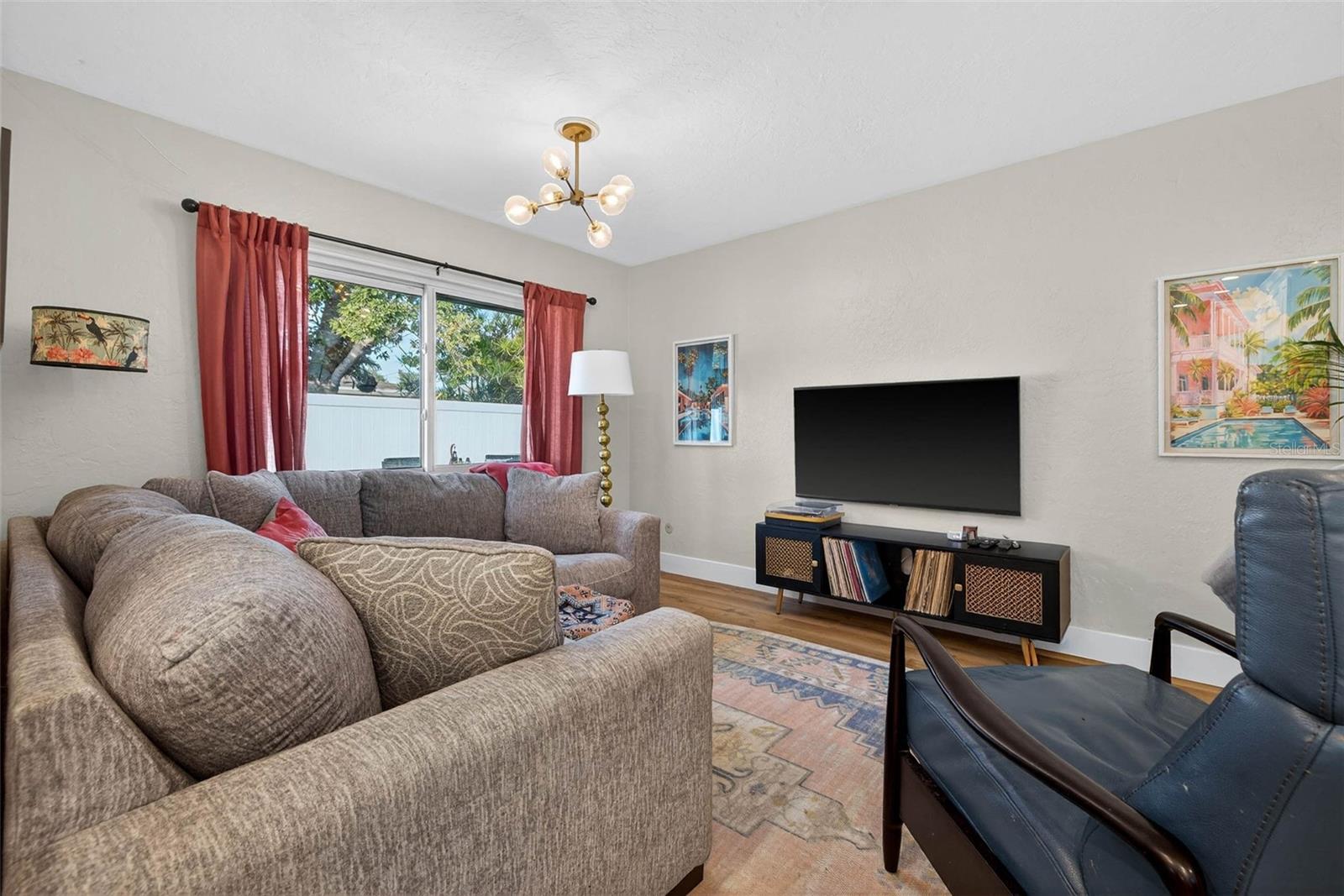 Image 15 of 45 For 6489 28th Avenue N