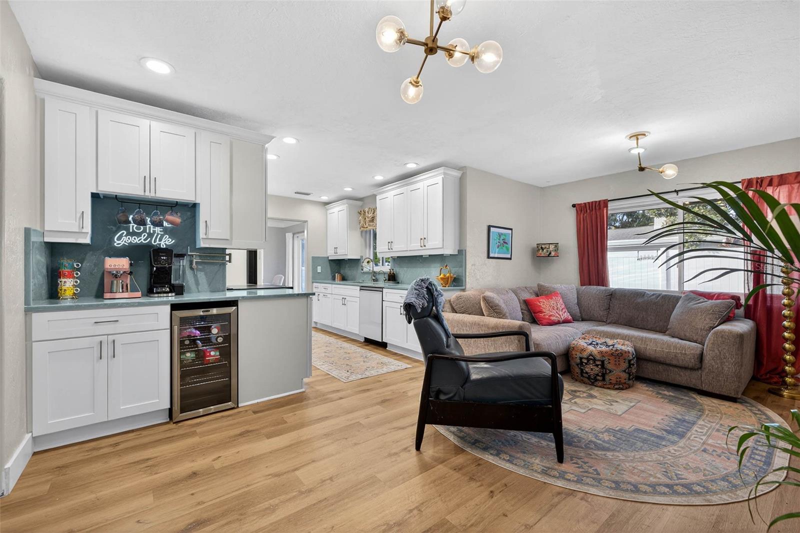 Image 16 of 45 For 6489 28th Avenue N