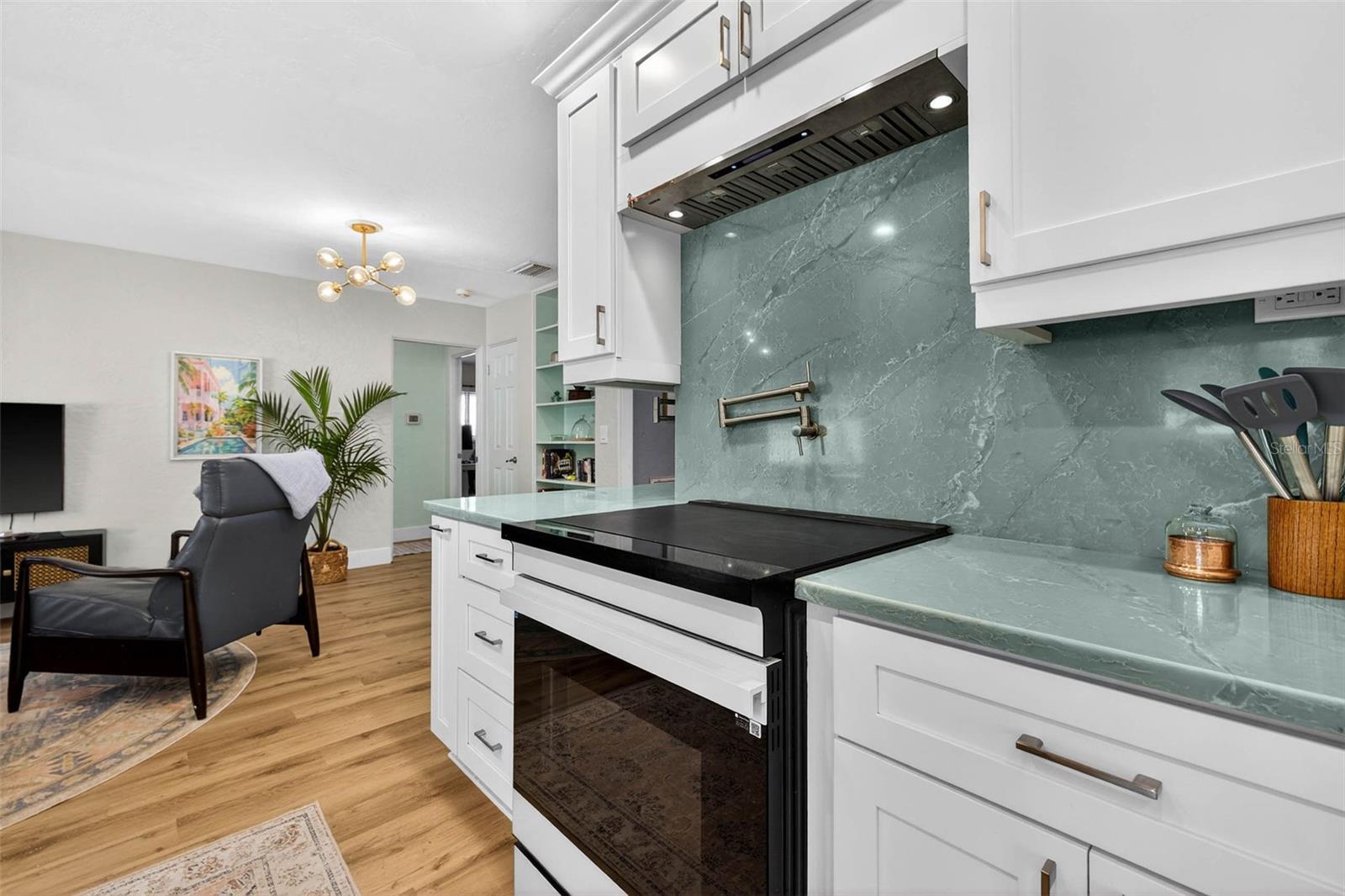 Image 21 of 45 For 6489 28th Avenue N