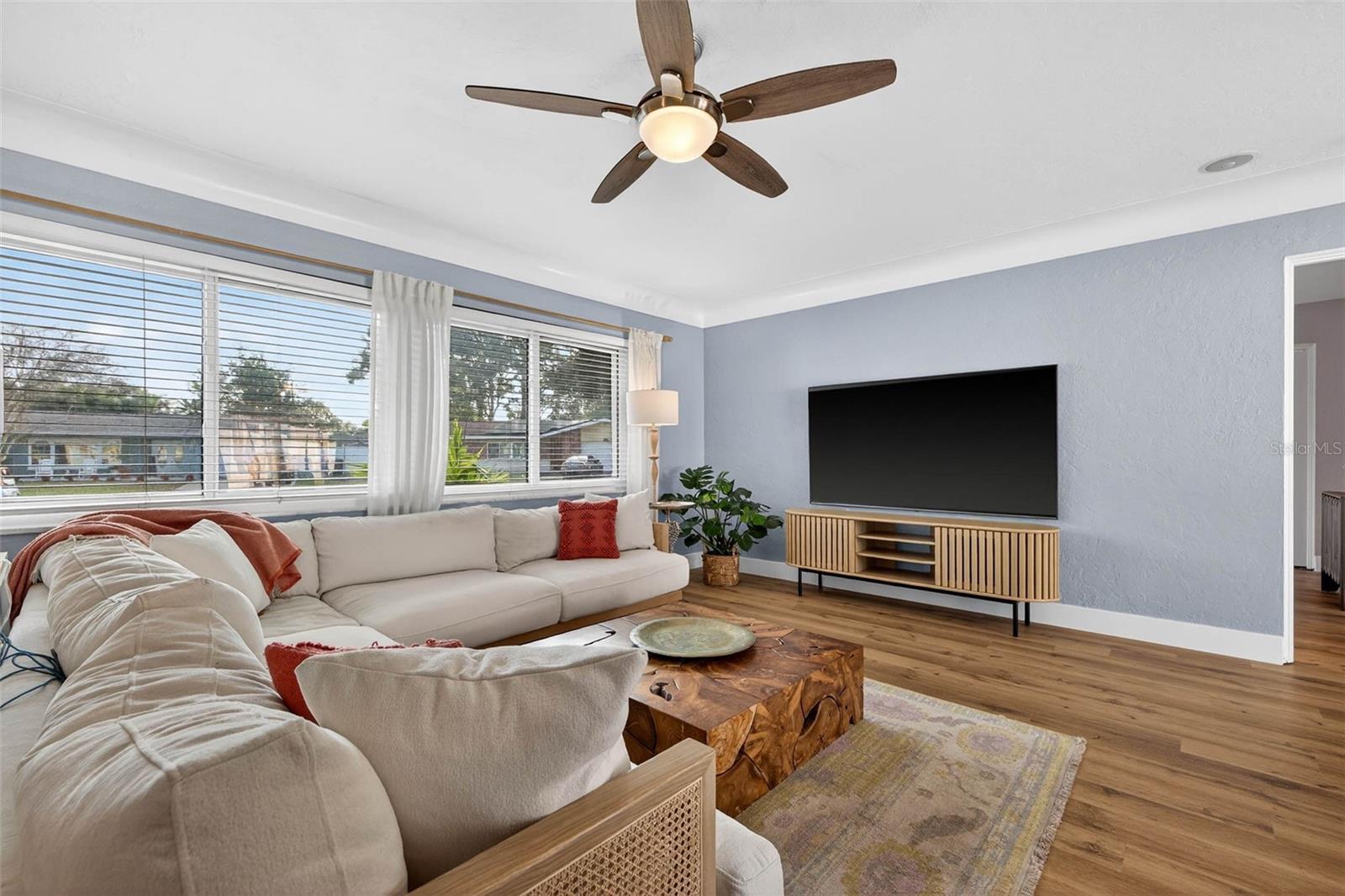 Image 9 of 45 For 6489 28th Avenue N