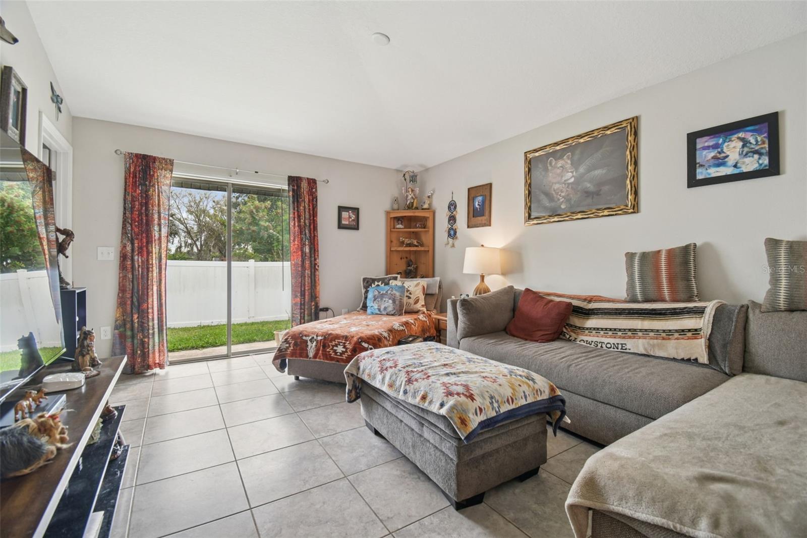 Listing photo id 9 for 10248 Carloway Hills Drive