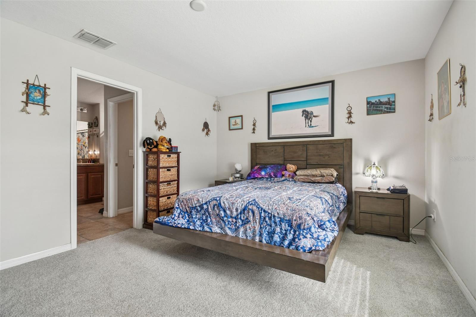 Listing photo id 12 for 10248 Carloway Hills Drive