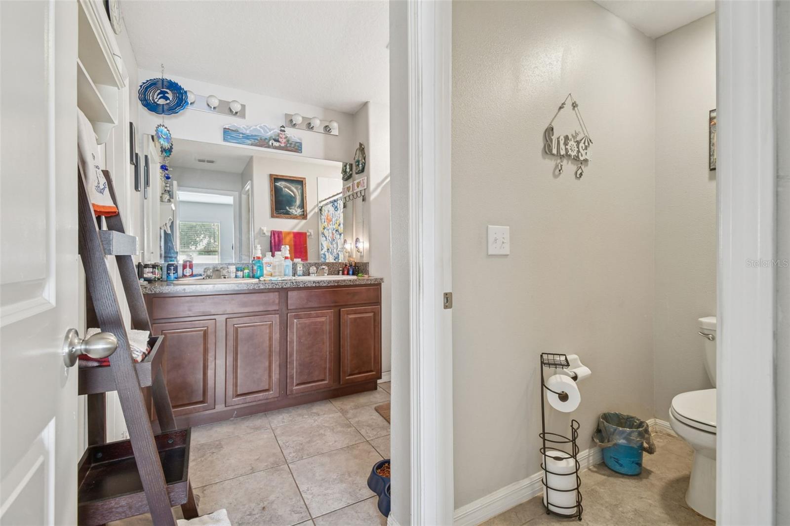 Listing photo id 14 for 10248 Carloway Hills Drive