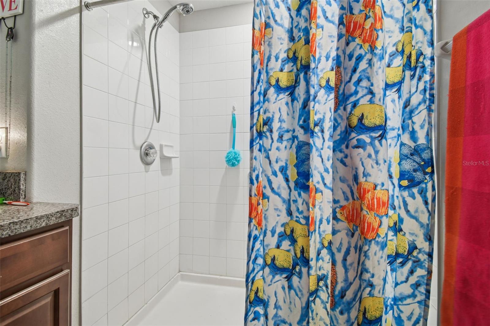 Listing photo id 16 for 10248 Carloway Hills Drive