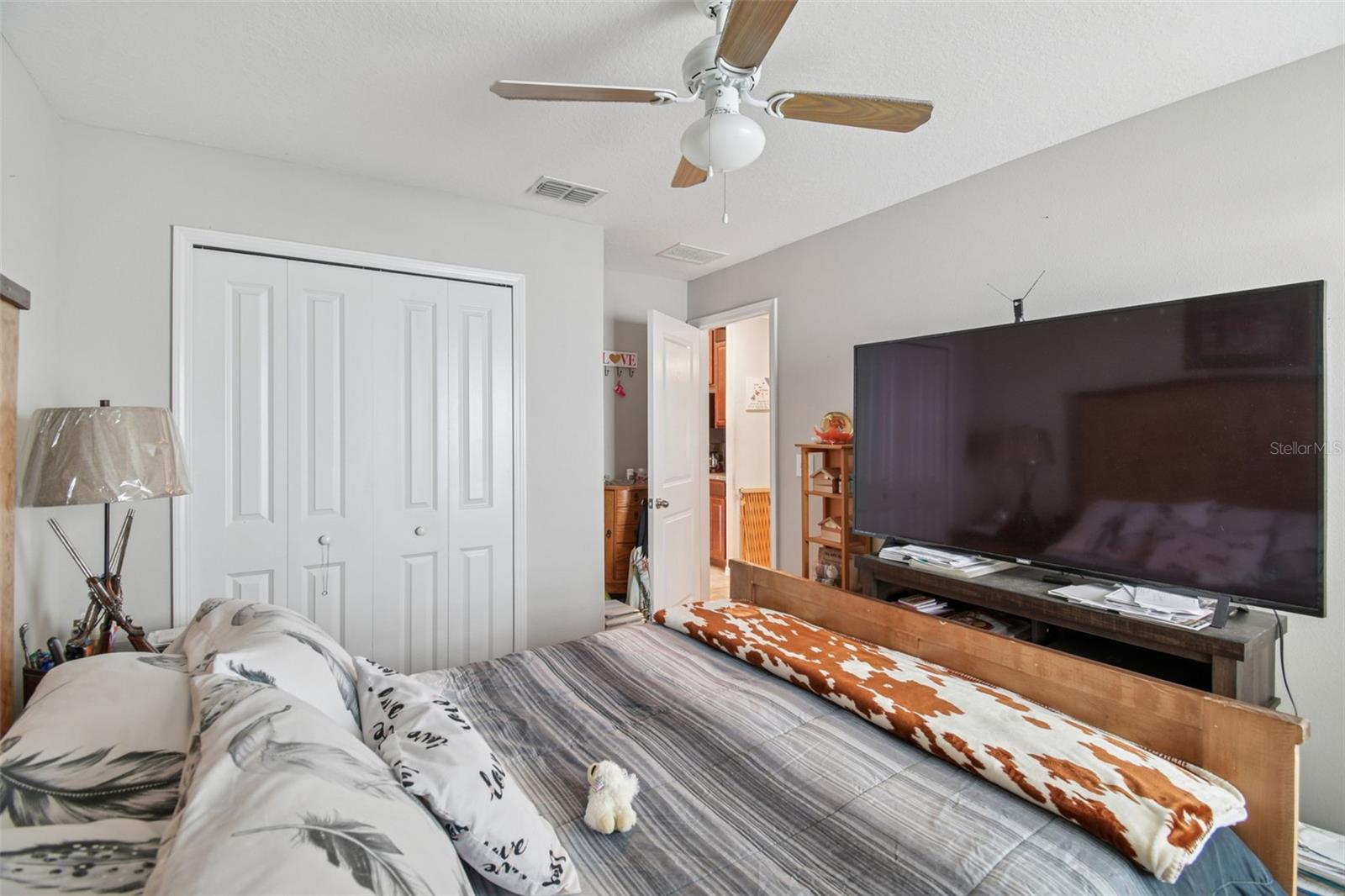 Listing photo id 24 for 10248 Carloway Hills Drive