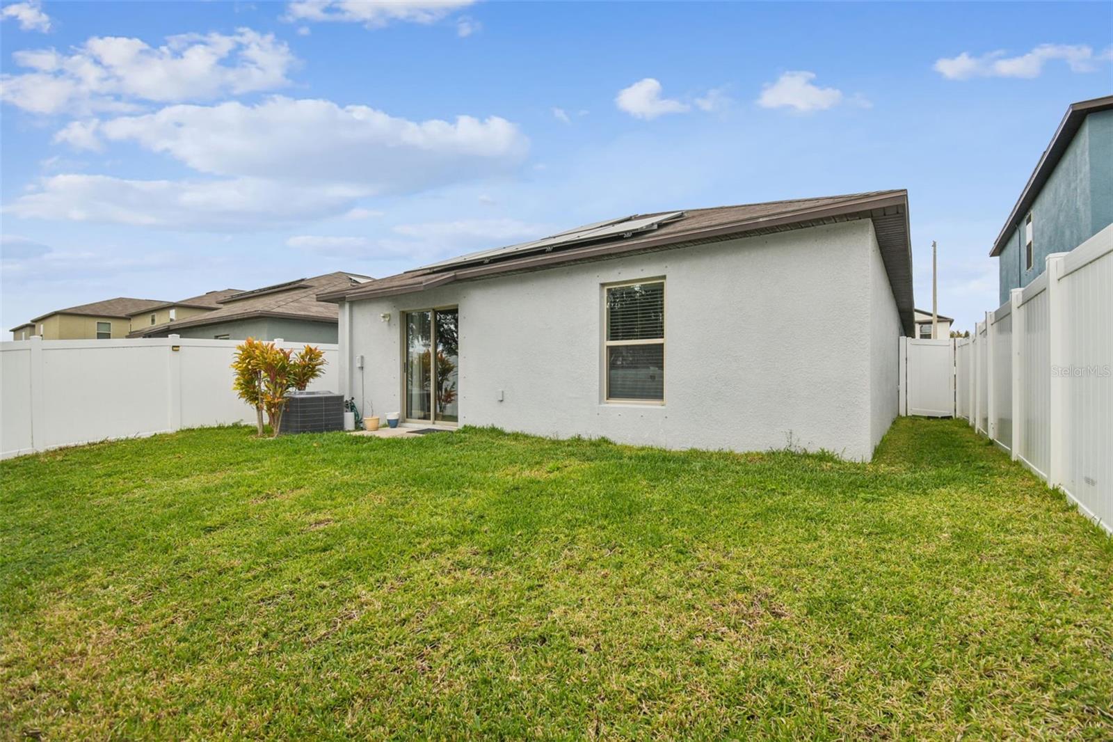 Listing photo id 26 for 10248 Carloway Hills Drive