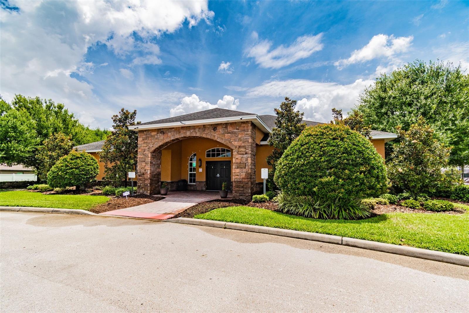 Listing photo id 51 for 10248 Carloway Hills Drive