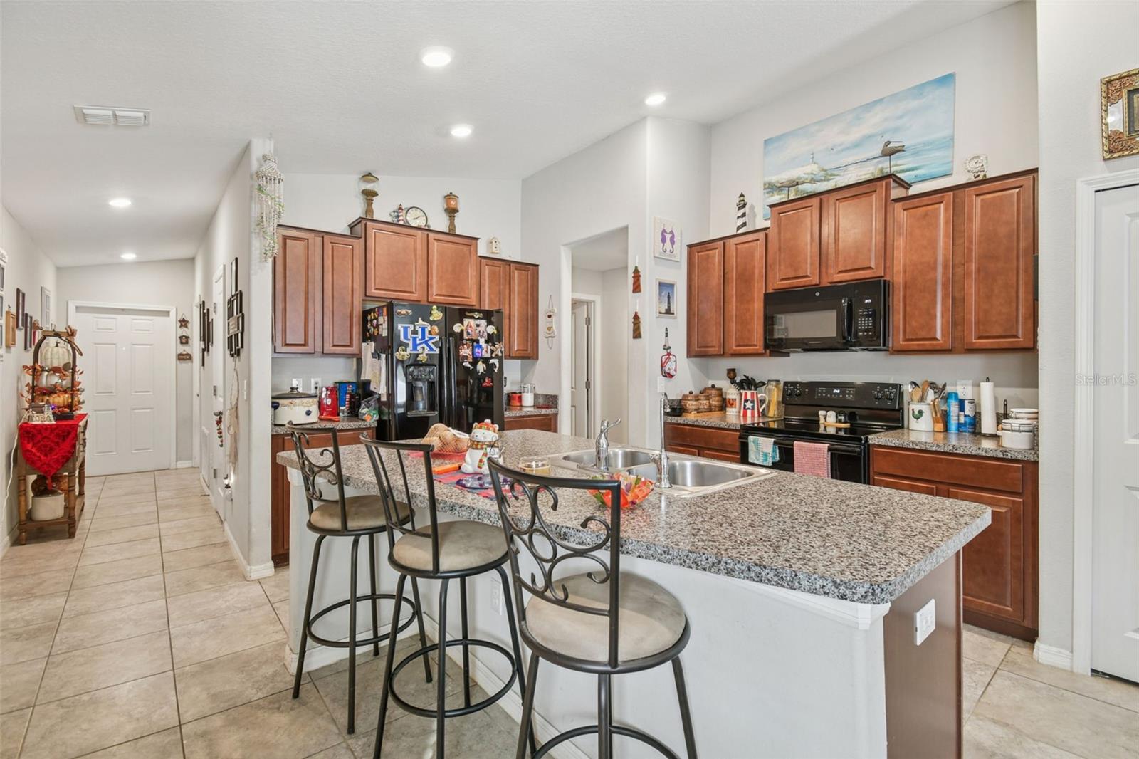 Listing photo id 4 for 10248 Carloway Hills Drive