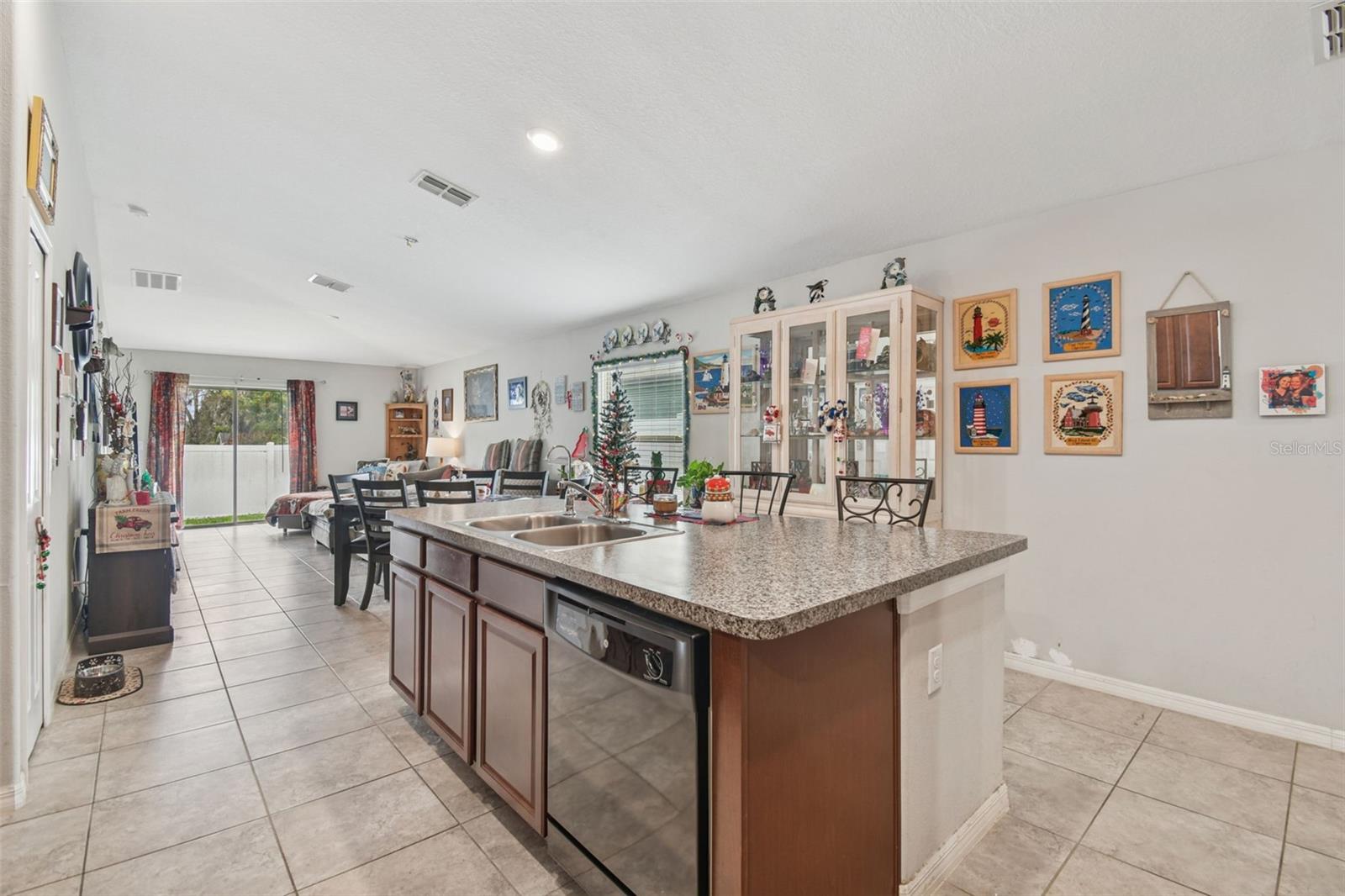 Listing photo id 6 for 10248 Carloway Hills Drive