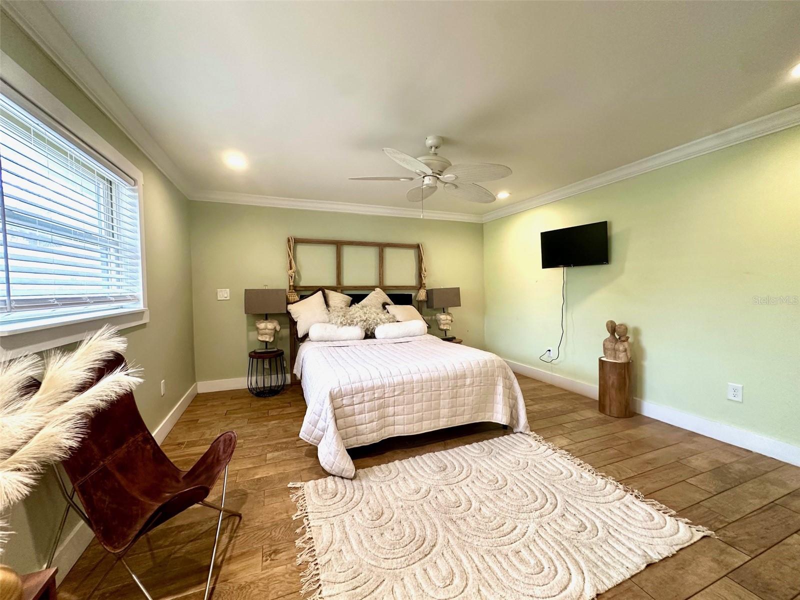 Image 11 of 28 For 3142 San Mateo Street