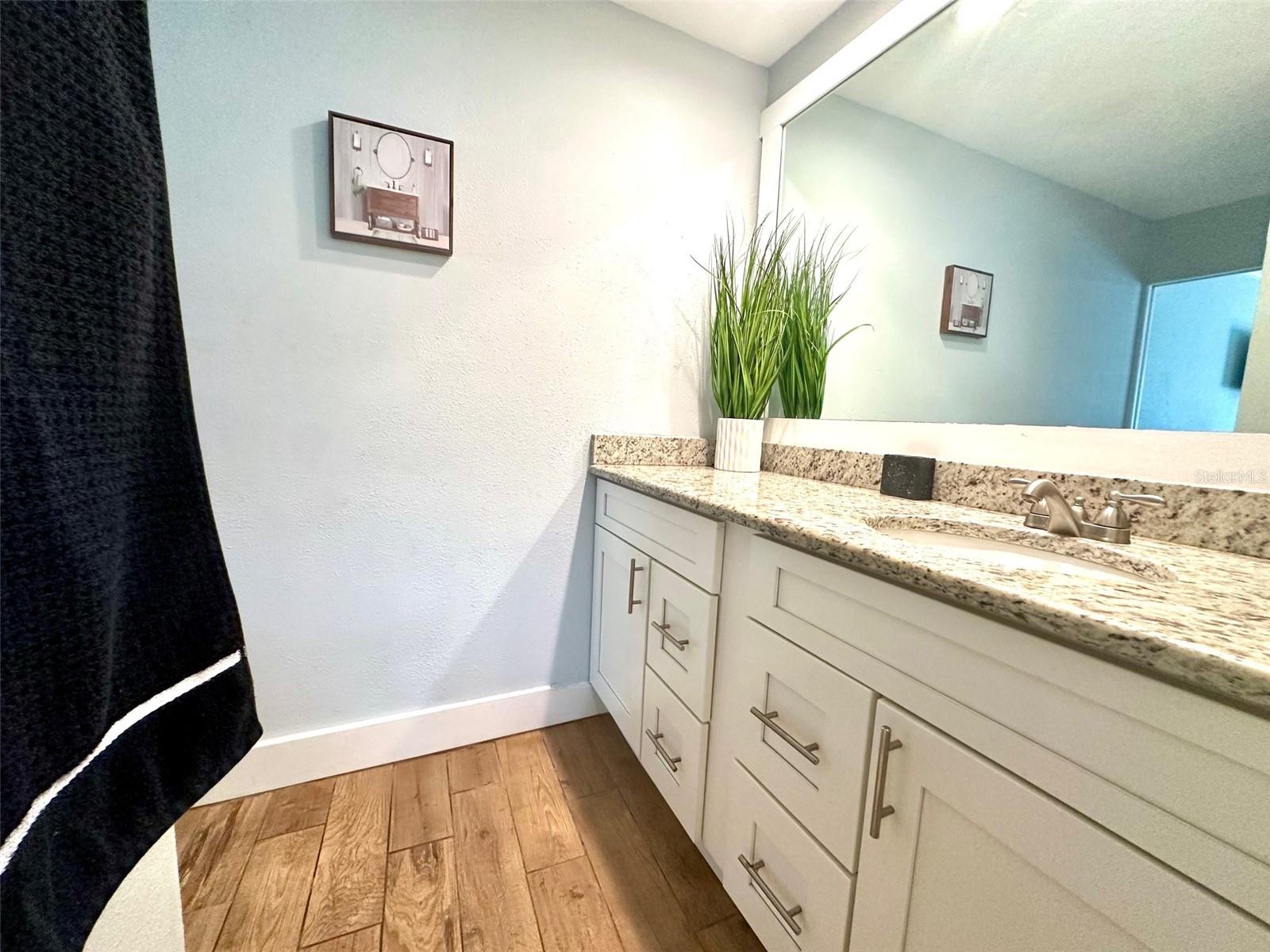 Image 20 of 28 For 3142 San Mateo Street