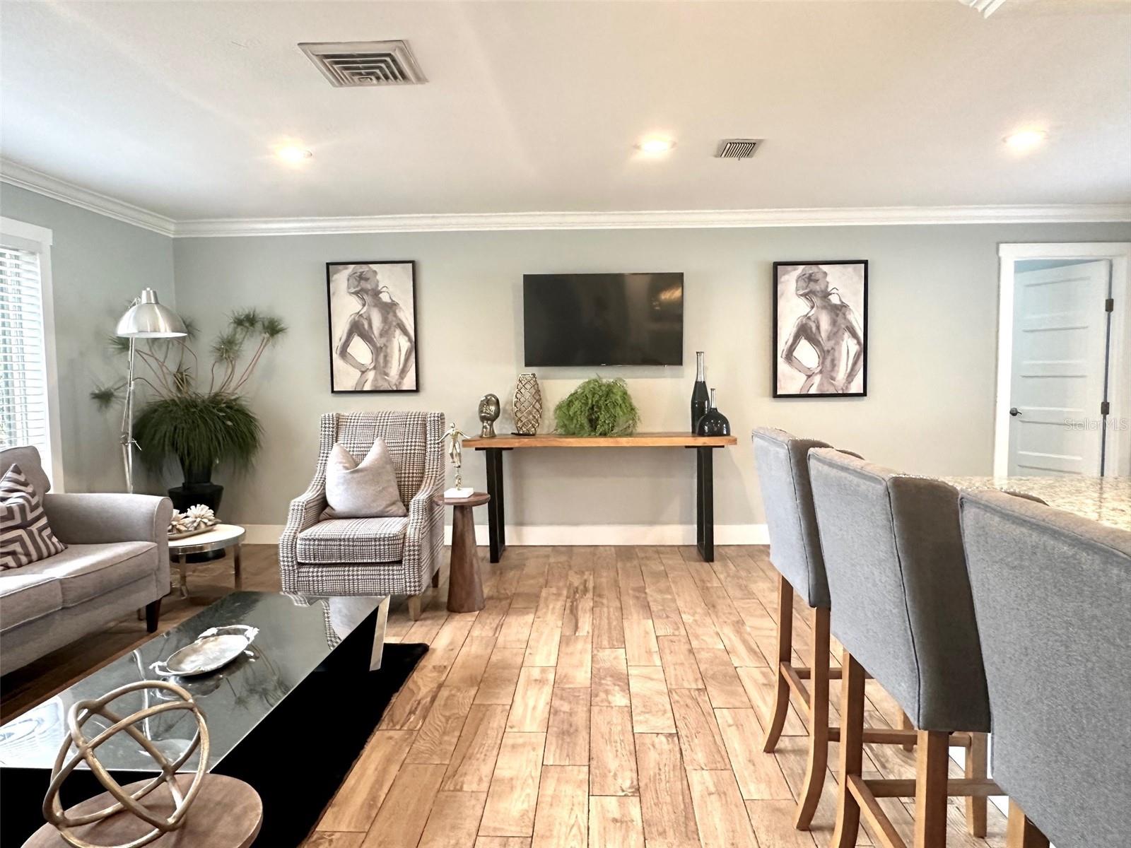 Image 4 of 28 For 3142 San Mateo Street