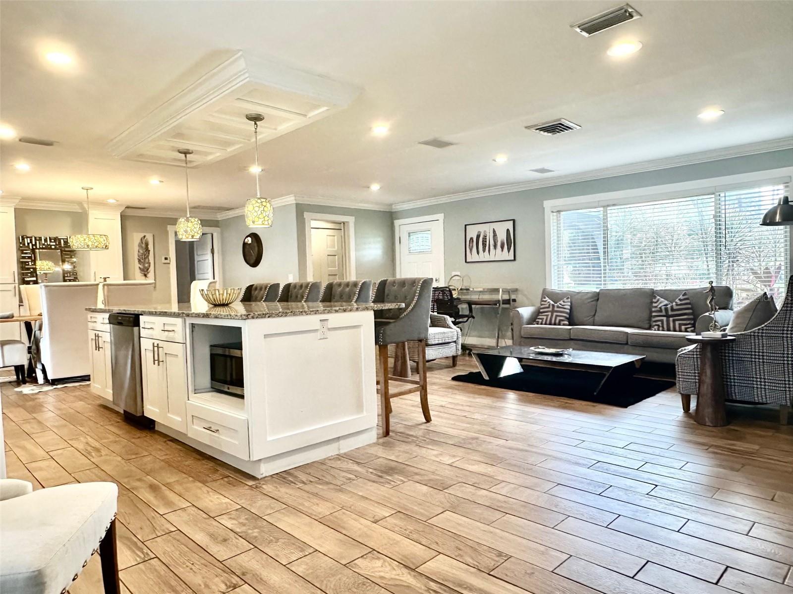 Image 8 of 28 For 3142 San Mateo Street