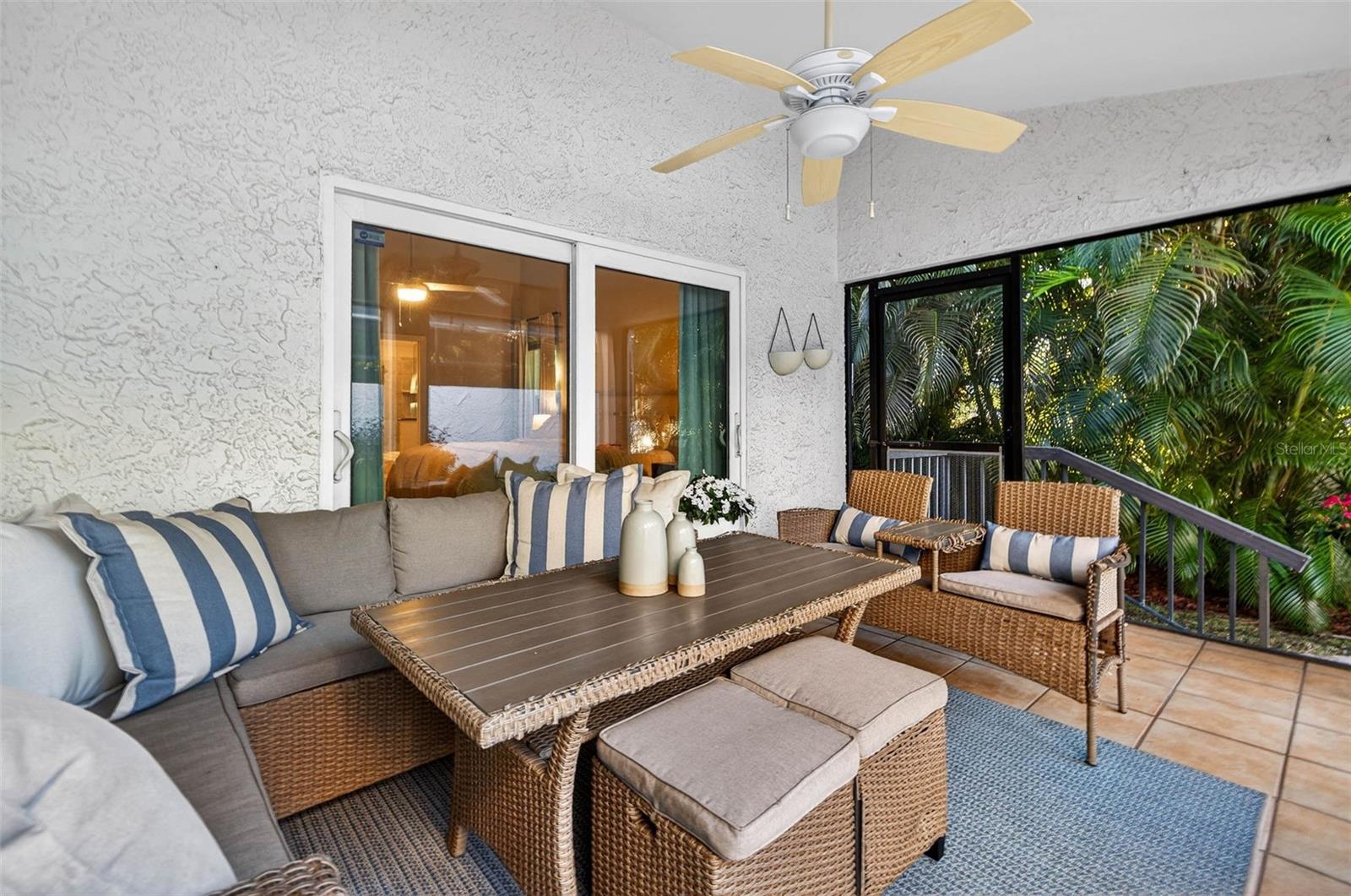 Image 29 of 36 For 2880 La Concha Drive