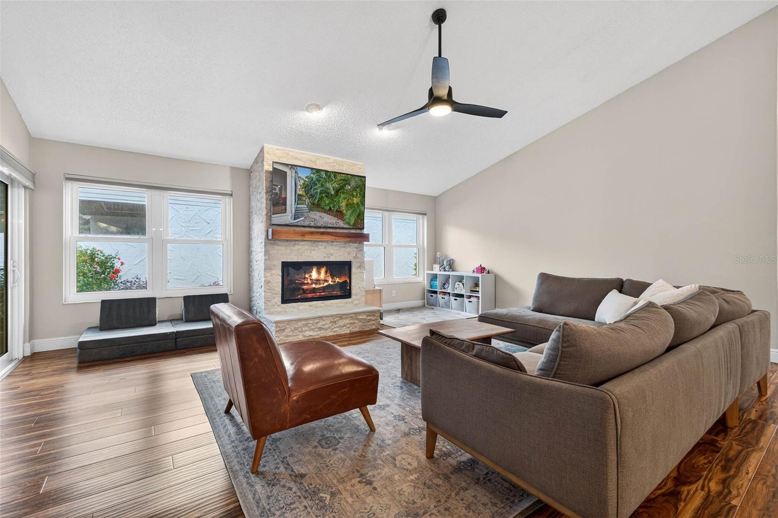 Image 7 of 36 For 2880 La Concha Drive