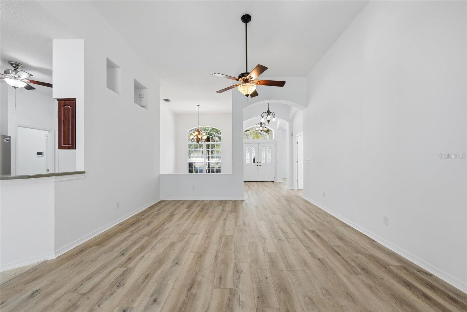 Image 12 of 49 For 15102 Arbor Hollow Drive