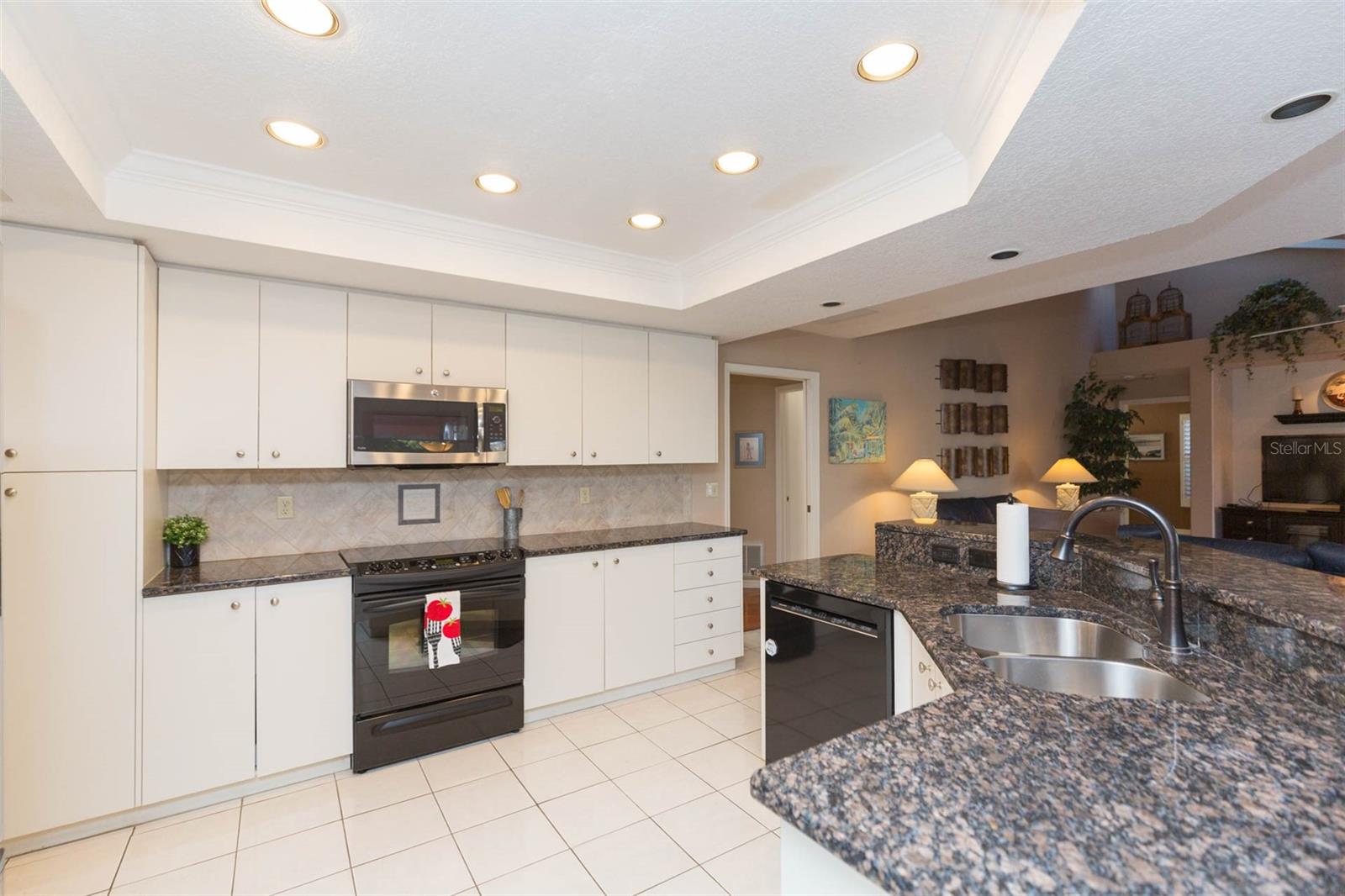 Image 15 of 54 For 9108 Canberley Drive