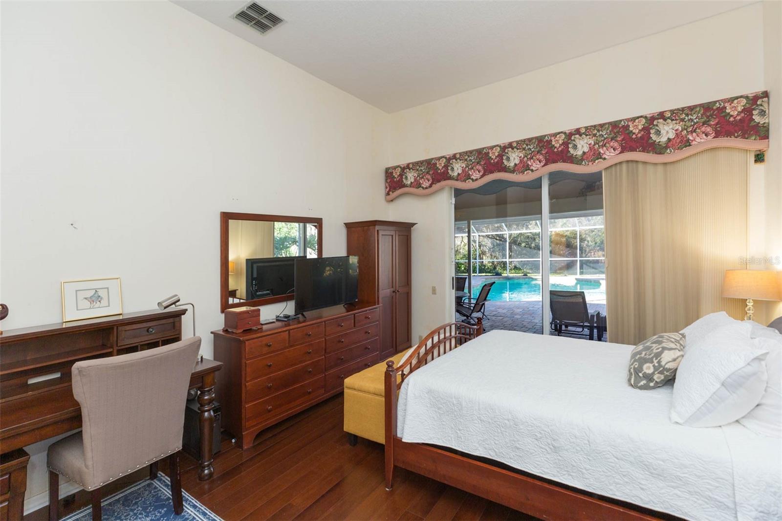 Image 23 of 54 For 9108 Canberley Drive