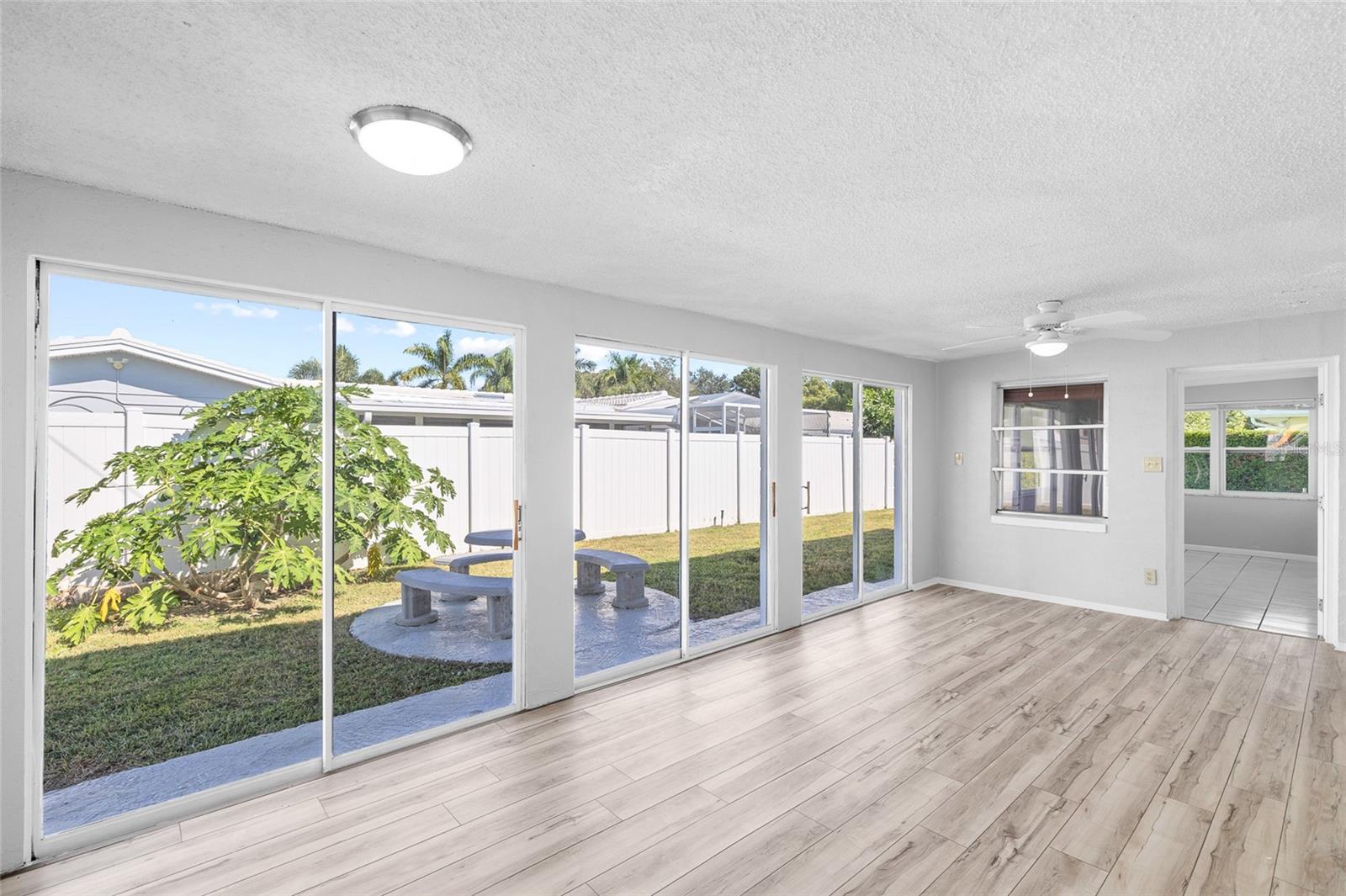 Image 15 of 32 For 11095 56th Avenue