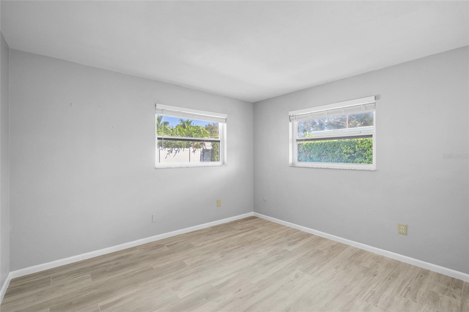 Image 19 of 32 For 11095 56th Avenue