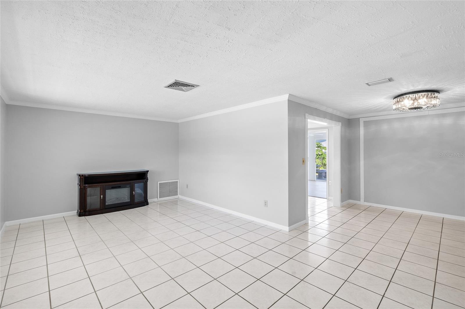 Image 6 of 32 For 11095 56th Avenue