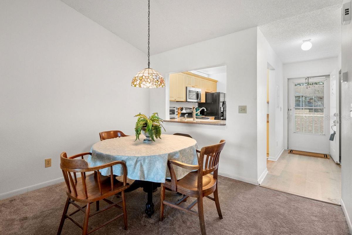 Image 9 of 60 For 1438 Millstream Lane 203