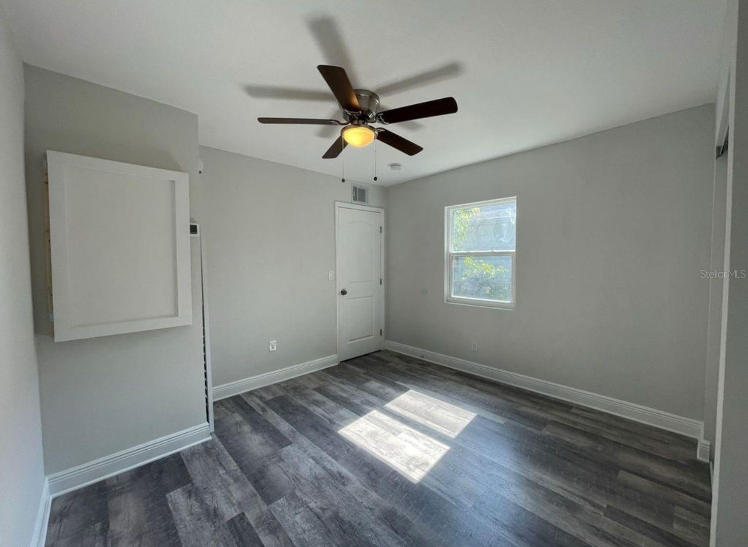 Image 4 of 7 For 1512 38th Avenue N