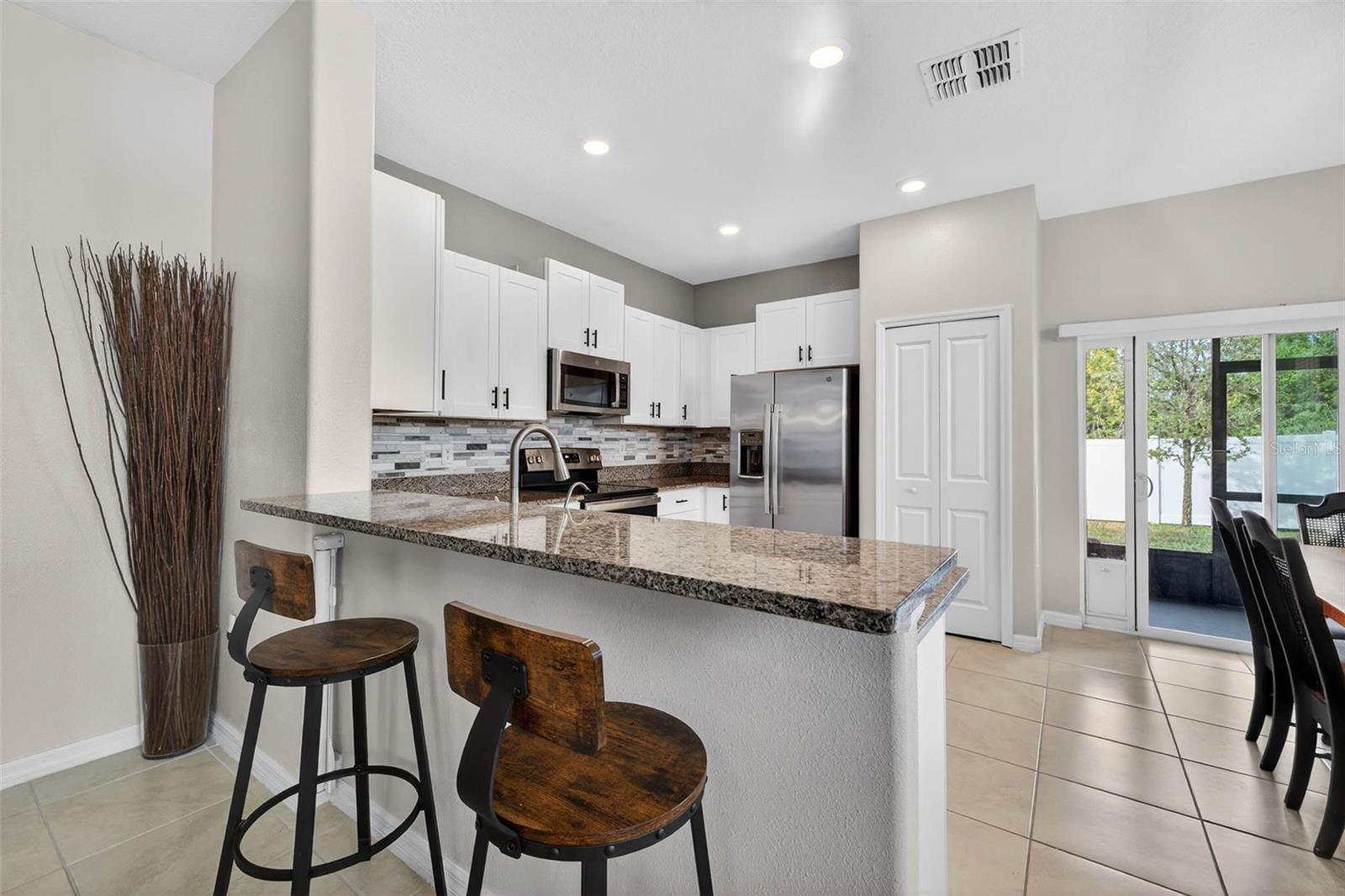 Image 9 of 33 For 10432 Shady Preserve Drive