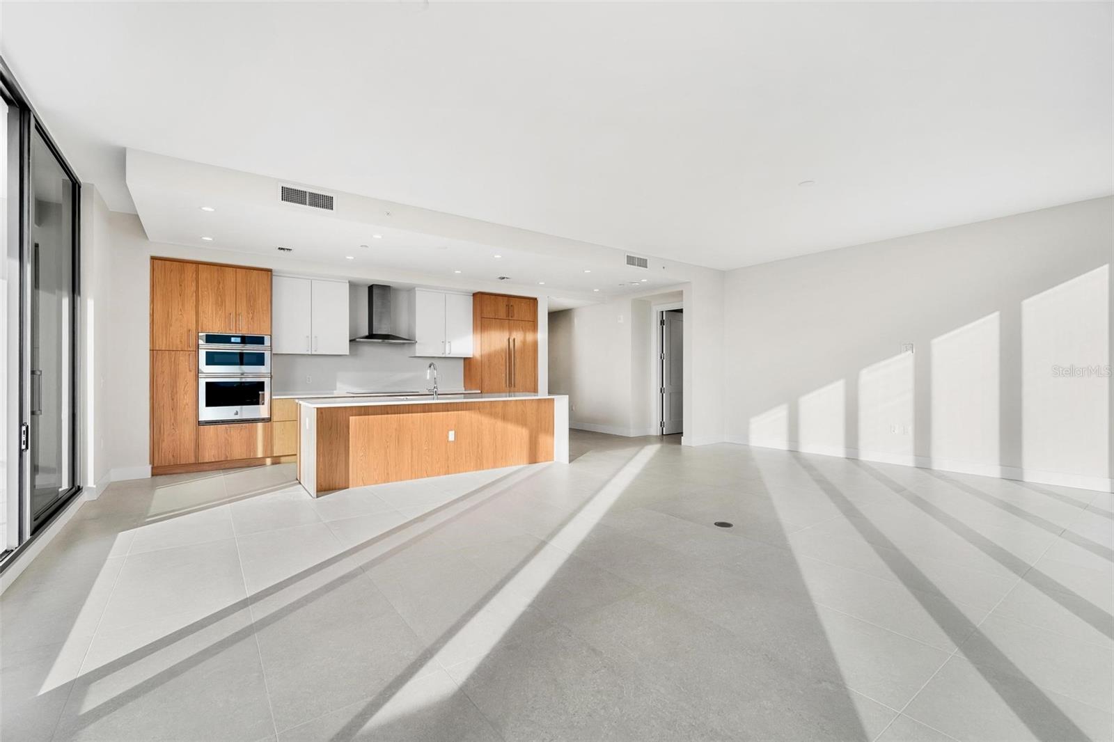 Image 20 of 81 For 275 1st Avenue S 2506