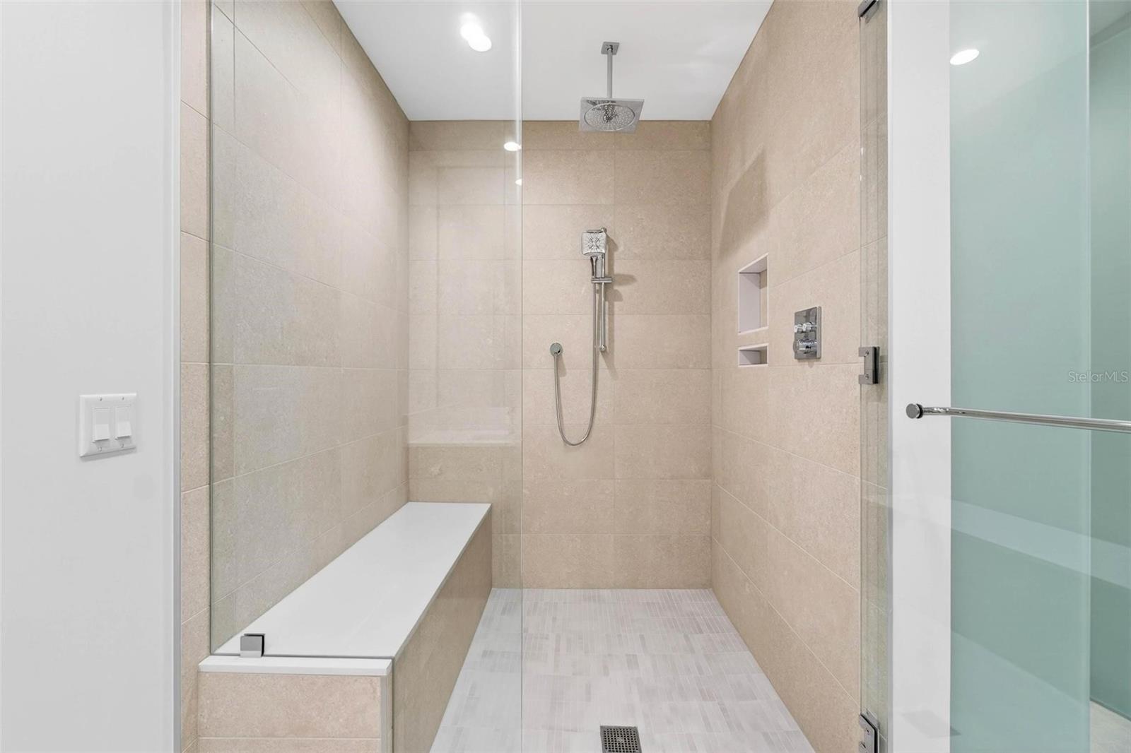 Image 29 of 81 For 275 1st Avenue S 2506