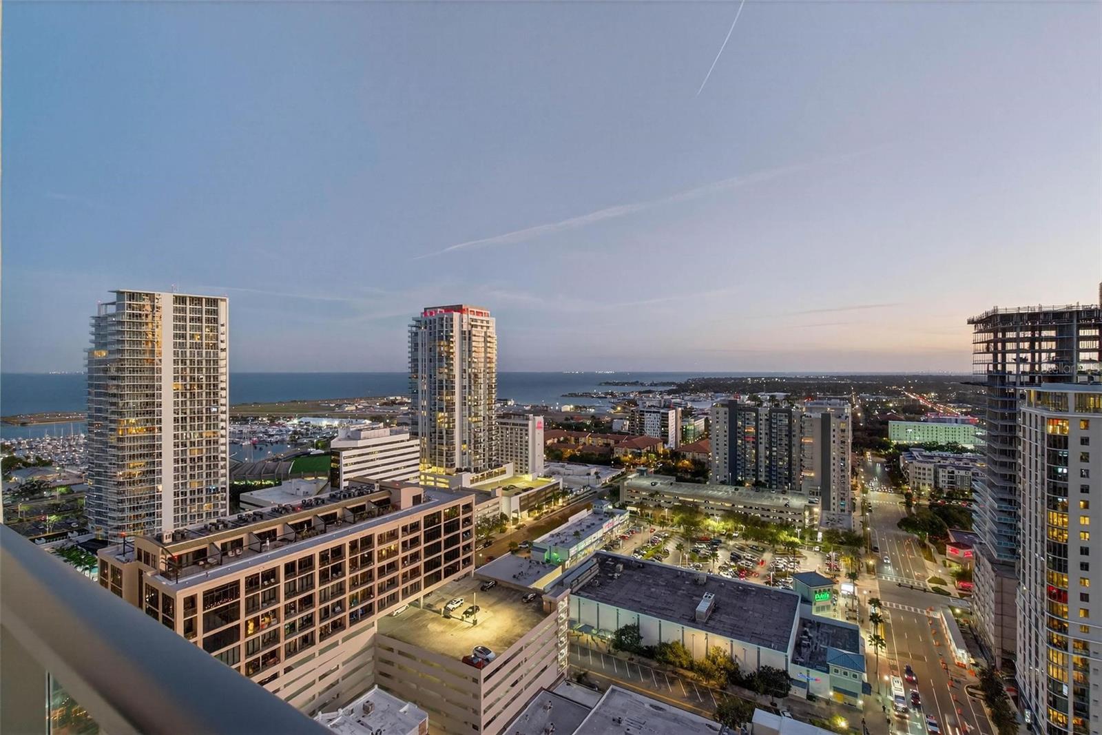 Image 3 of 81 For 275 1st Avenue S 2506