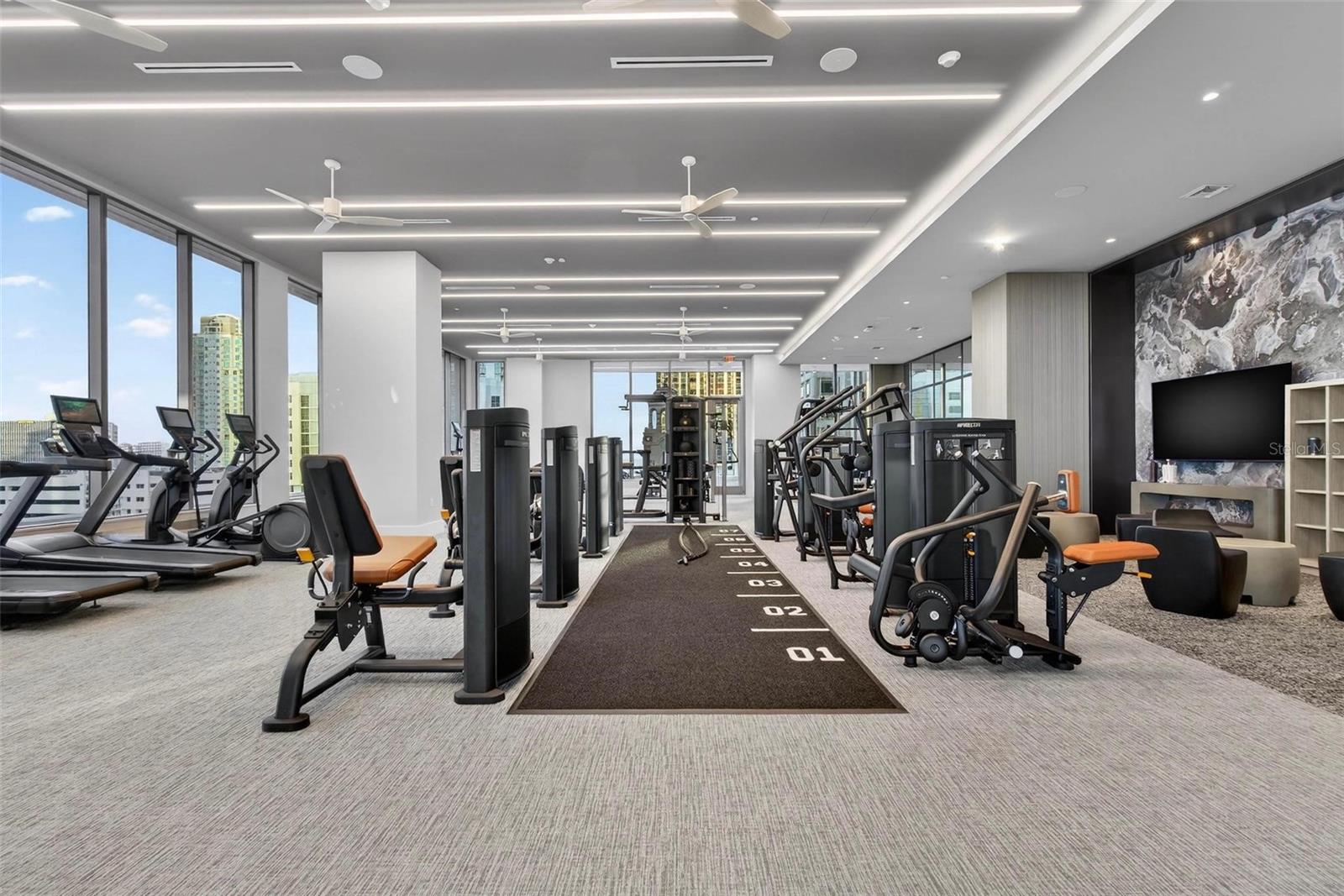 Image 53 of 81 For 275 1st Avenue S 2506